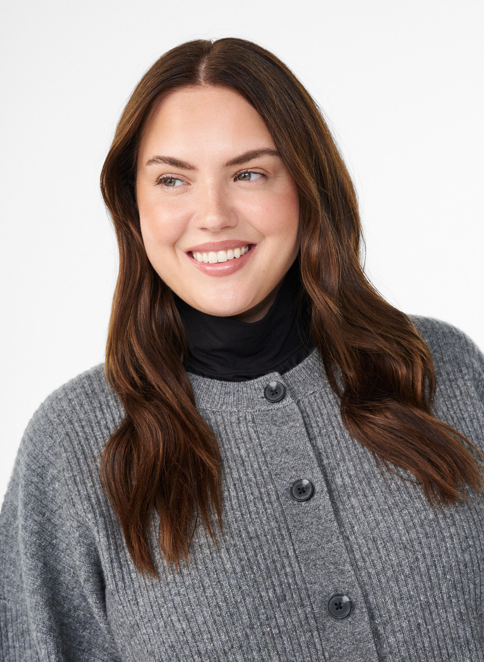 Kr&oacute;tki top z dzerseju ze st&oacute;jka, Czarne, Model