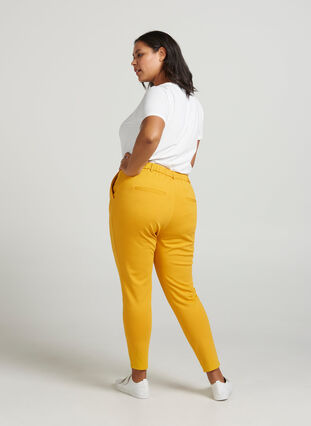 Maddison, przyciete, spodnie, Golden Yellow, Model image number 0