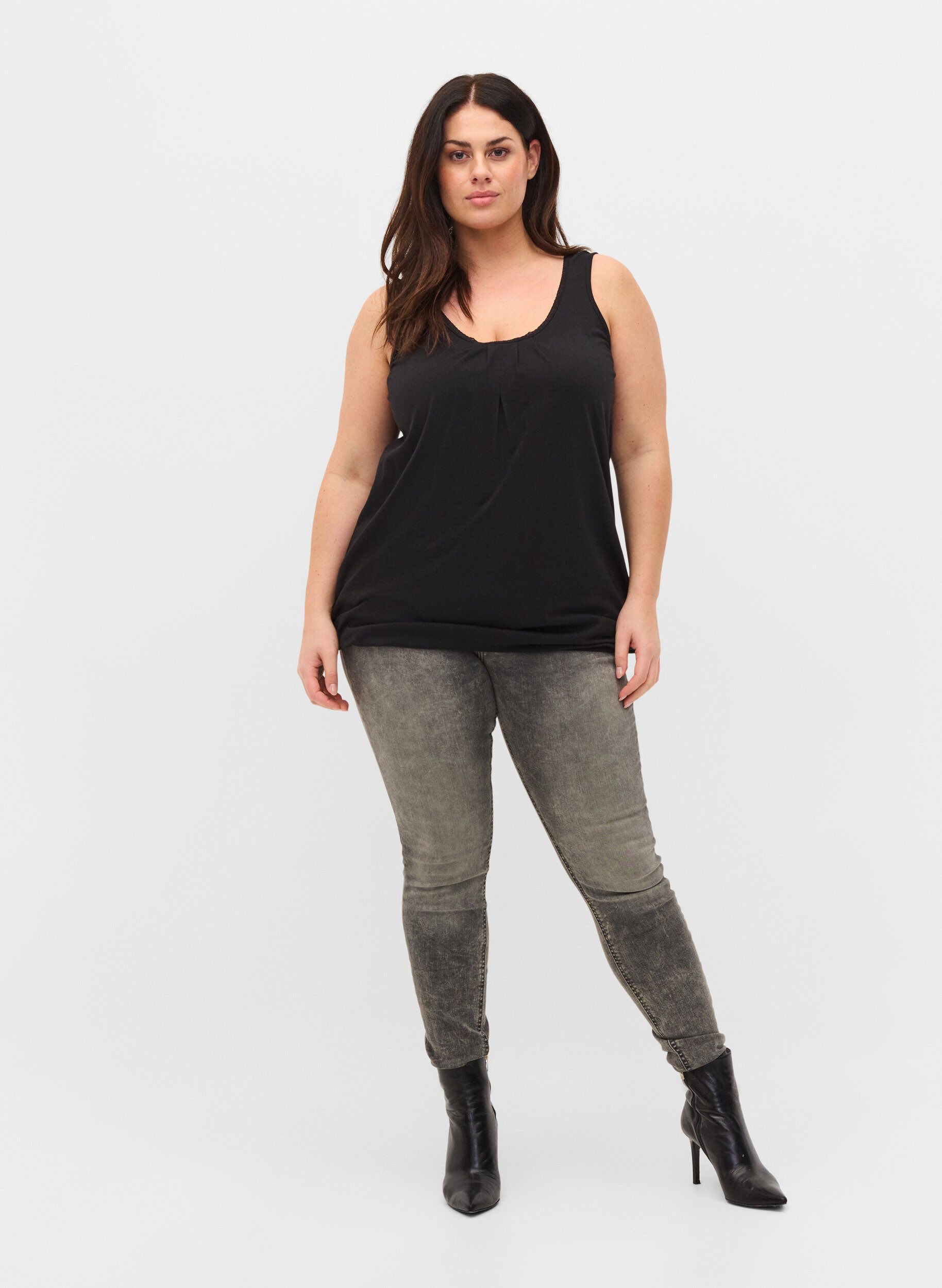 Zizzi Bawelniany top z okraglym dekoltem i koronkowym wykonczeniem, Black, Model image number 2