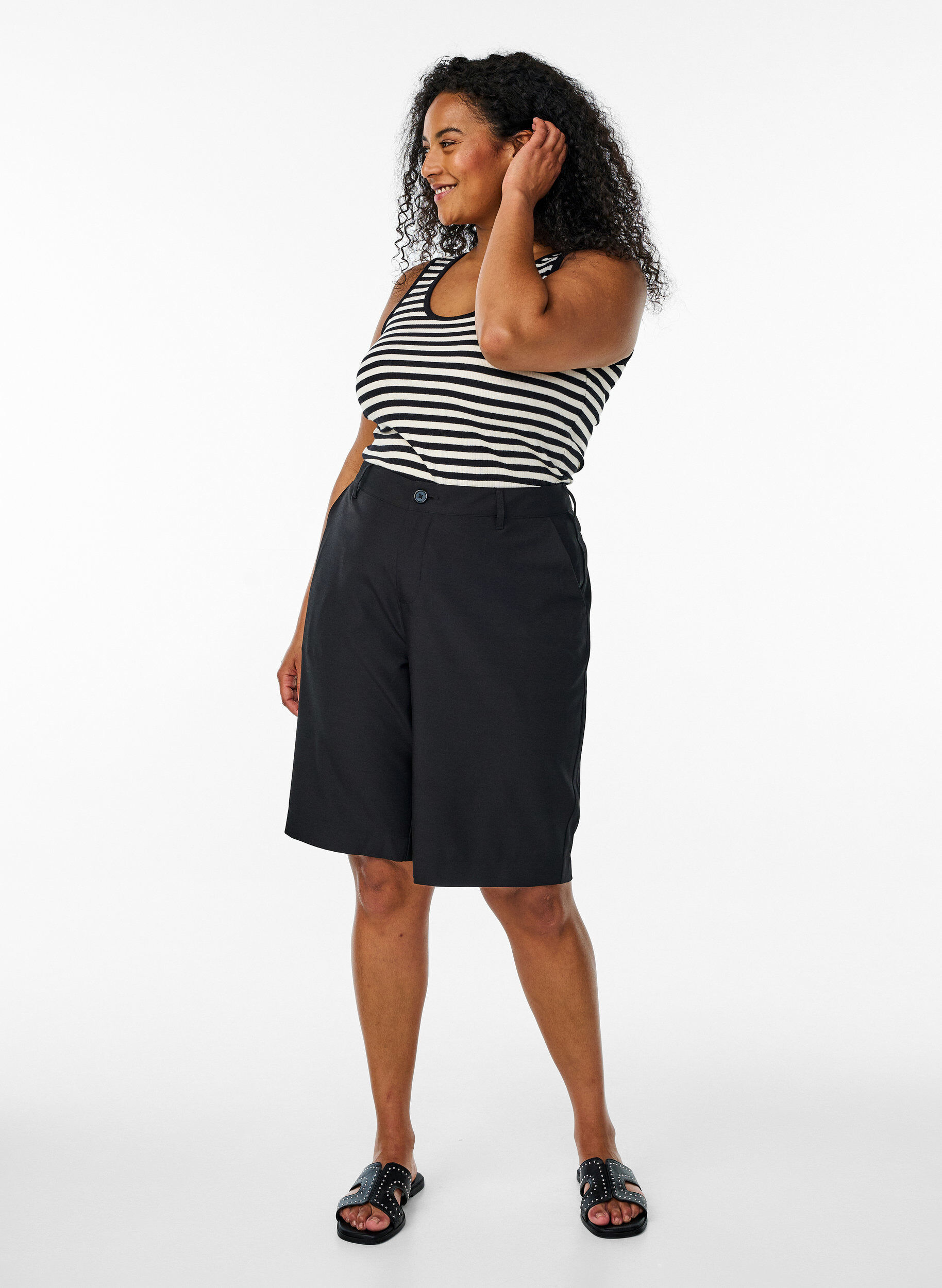 Zizzi Tank top w paski o prazkowanej strukturze, Black Snow W. Stripe, Model image number 2