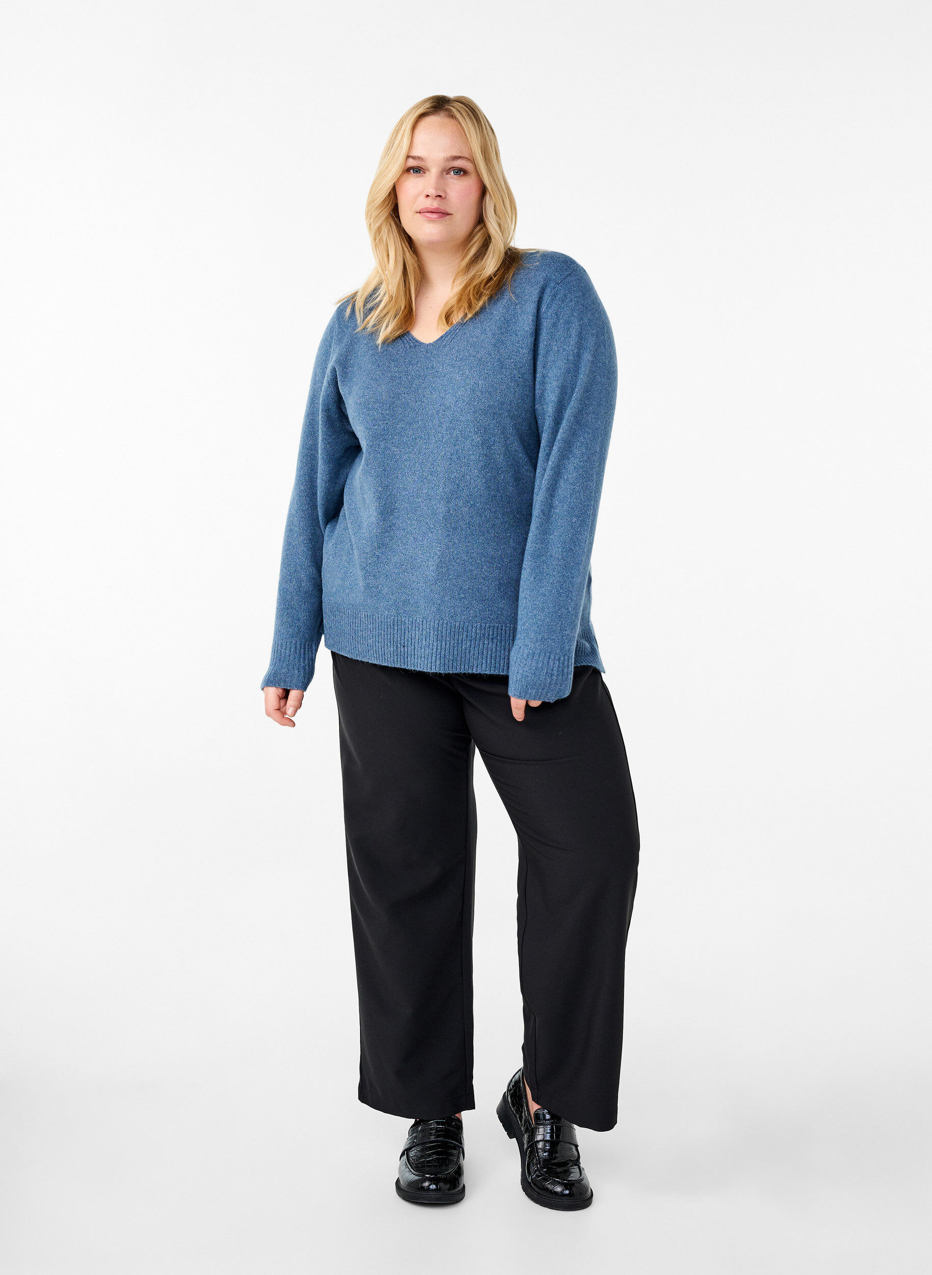 Zizzi Dzianinowa bluzka z dekoltem w szpic, Bering S. White Mel., Model image number 2