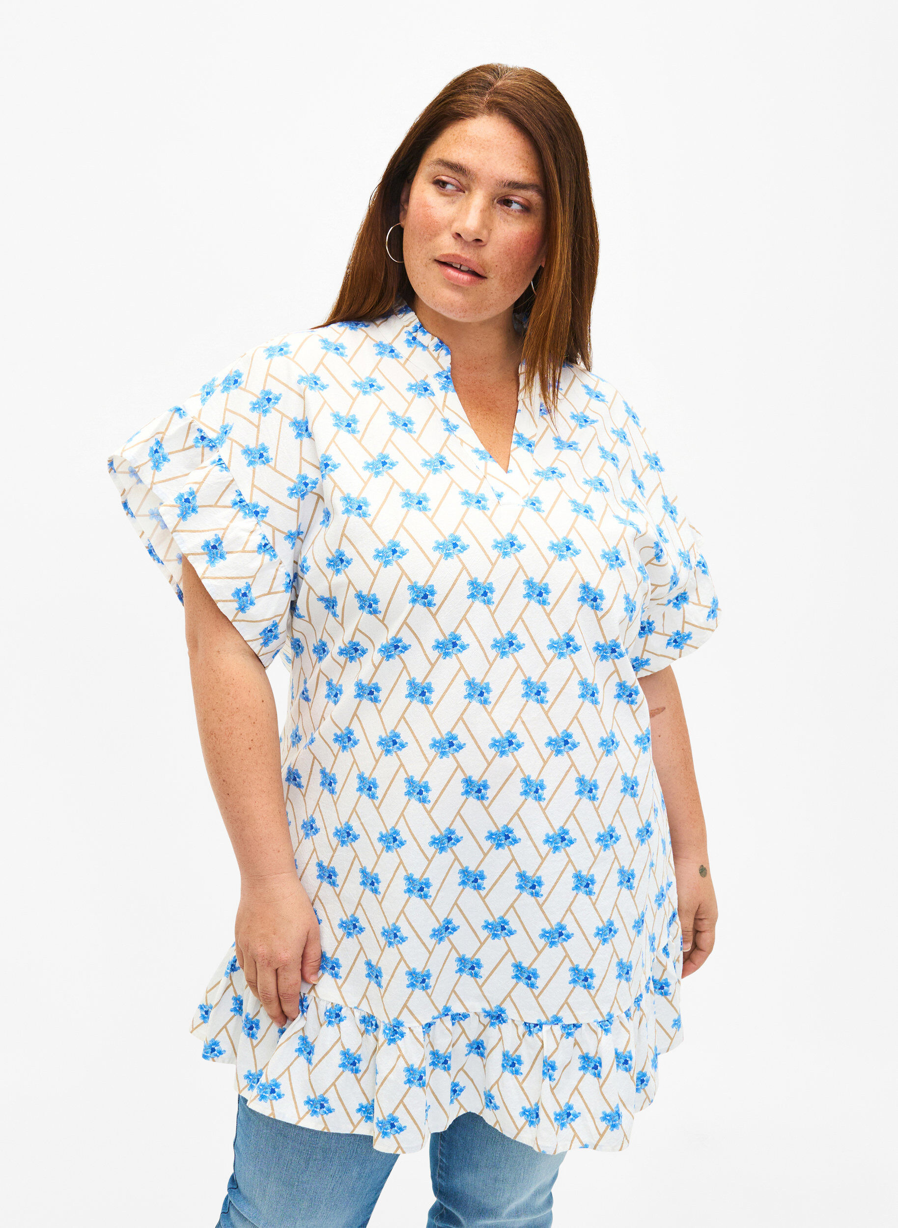 Zizzi Bawelniana tunika w kwiaty, Snow White Flower, Model image number 0