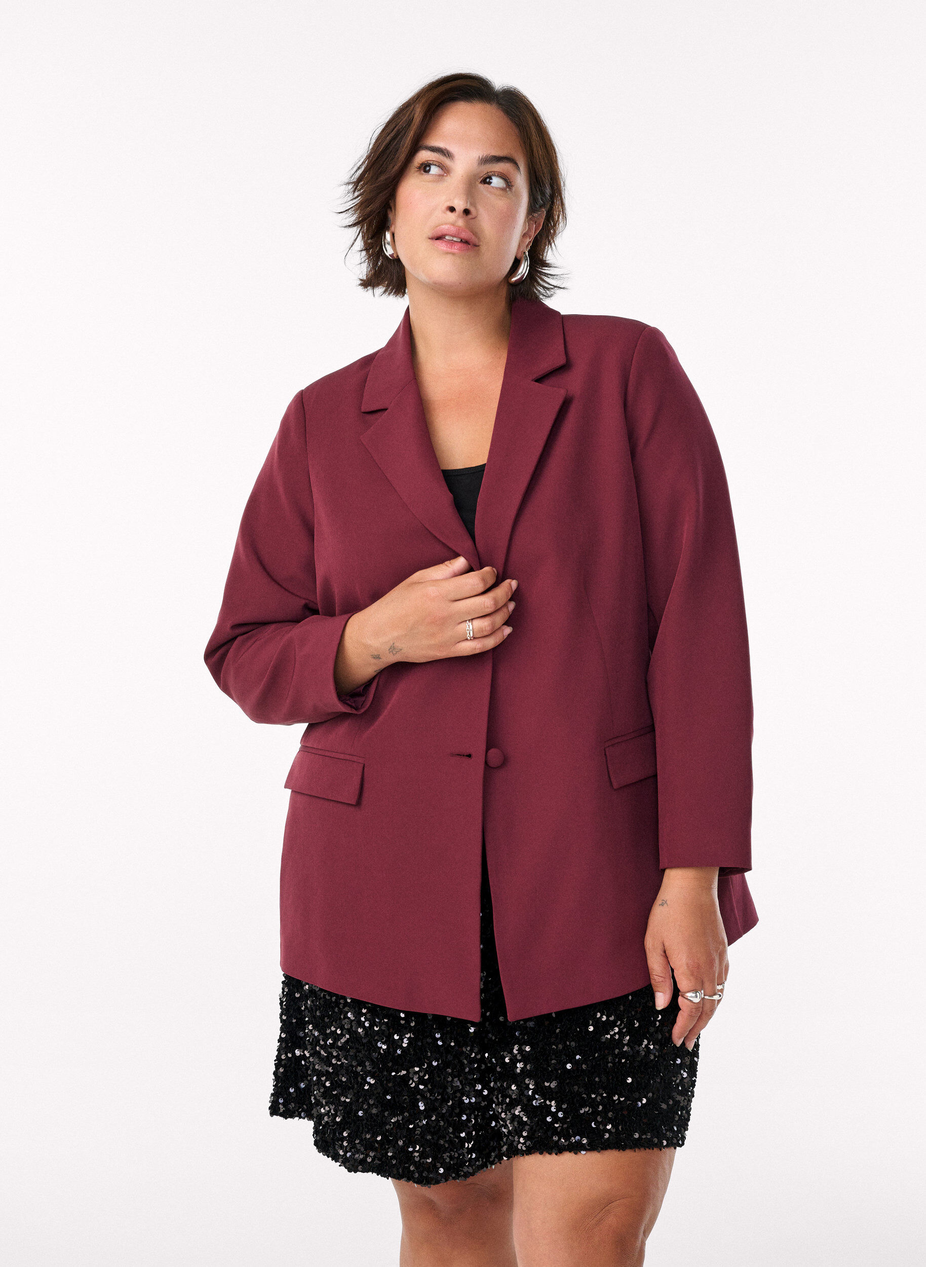 Szorty z wysokim stanem, zdobione cekinami, Czarne, Model