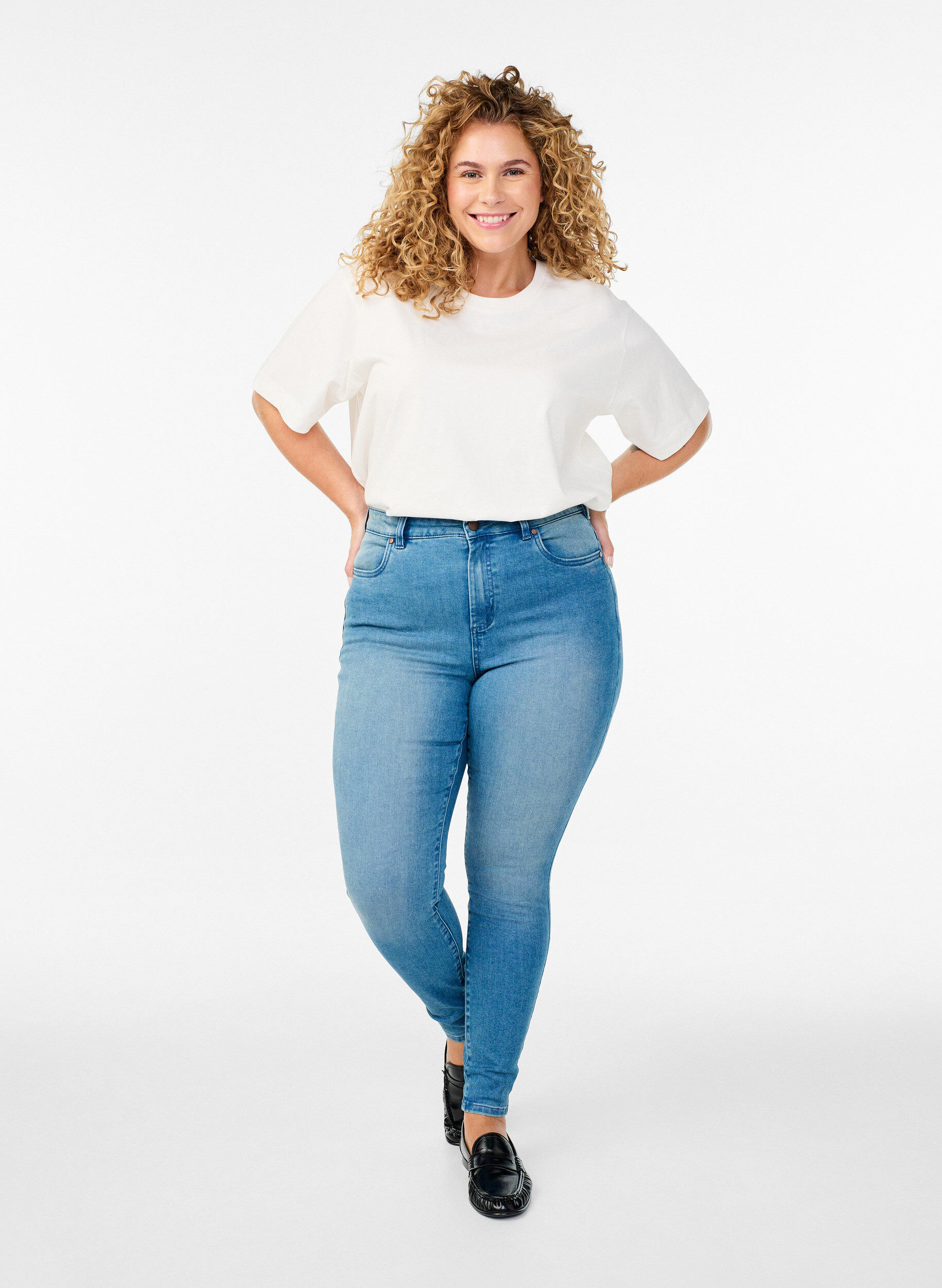 Jeansy Amy super slim z wysokim stanem, Niebieskie, Model
