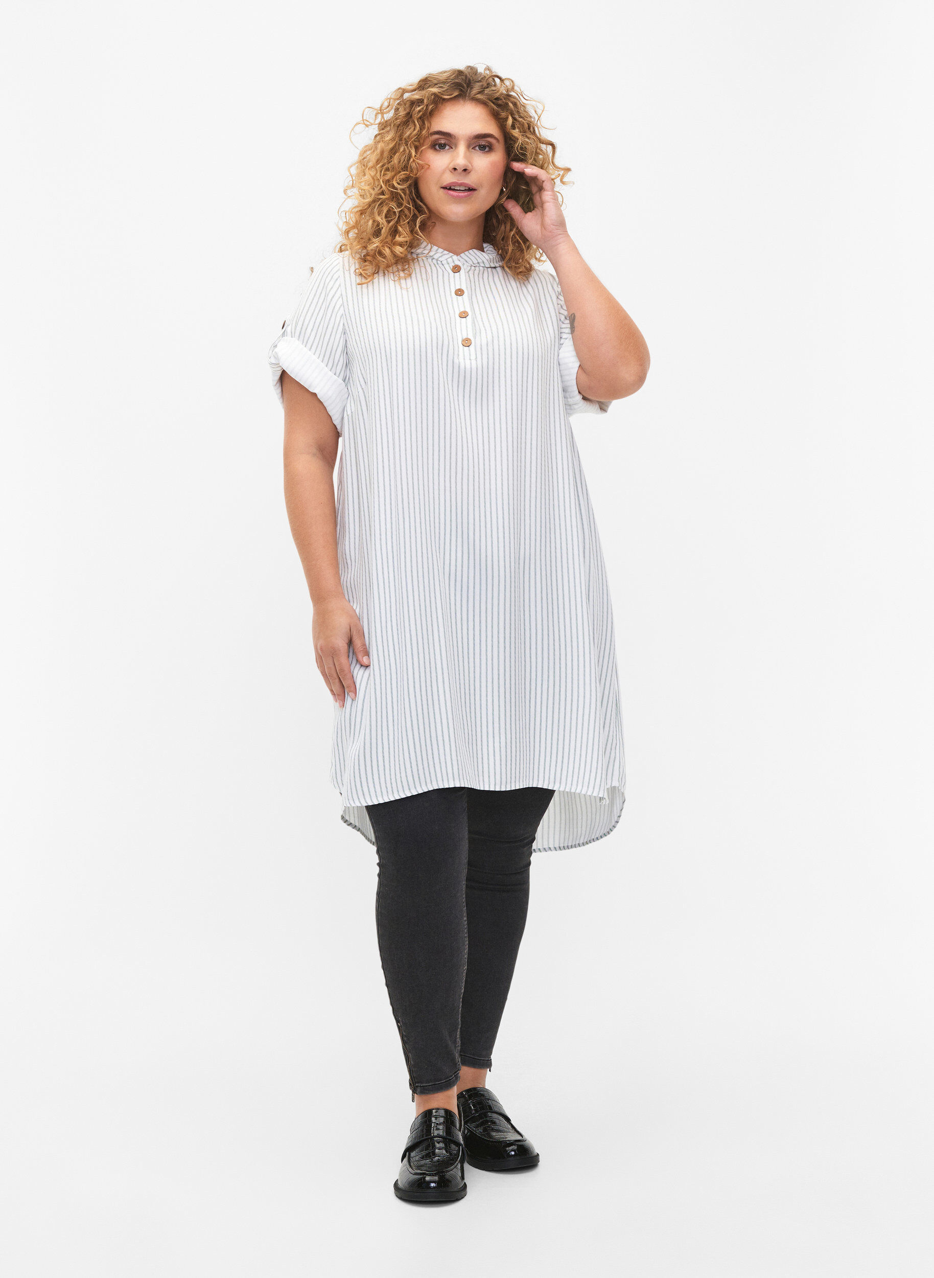 Zizzi Wiskozowa tunika z kr&oacute;tkim rekawem i kapturem, Chinois Green Stripe, Model image number 2