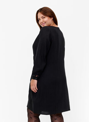 Kopertowa sukienka z wiskozy z dlugimi rekawami, Black, Model image number 1