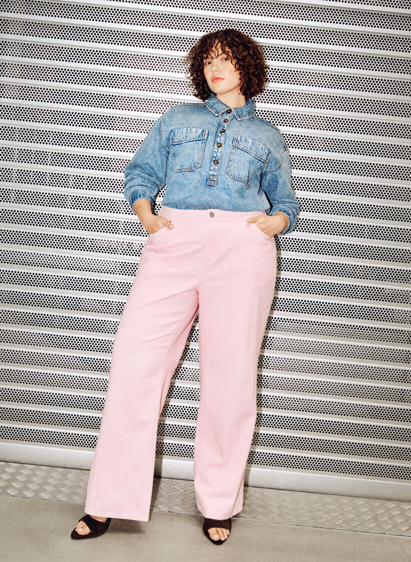 Jeansy Myra z kolorowego denimu, o szerokim kroju i fakturowanym wzorze, R&oacute;żowy, Image image number 0