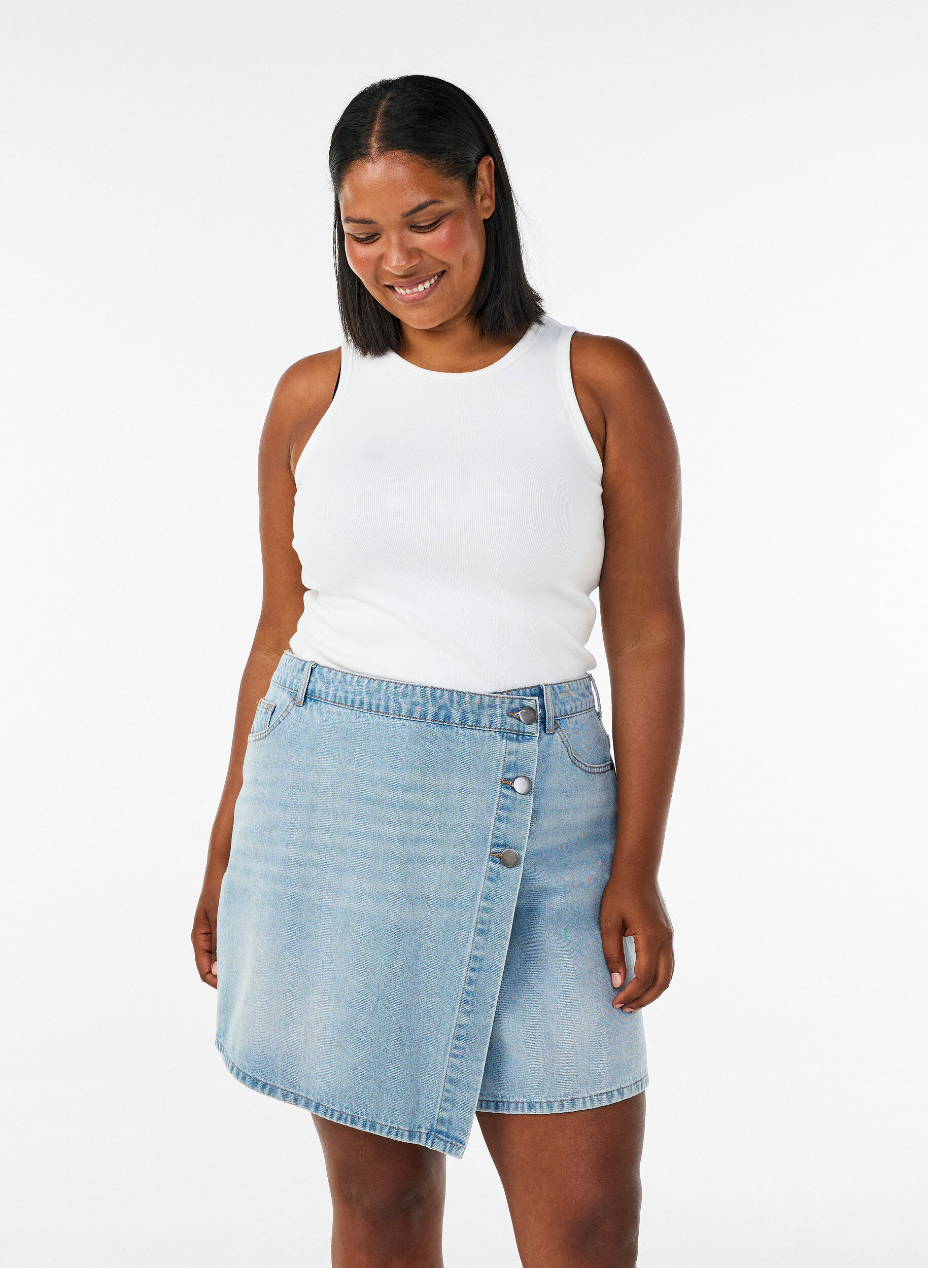 Jeansszorty z efektem kopertowym i wysokim stanem, Niebieskie, Model