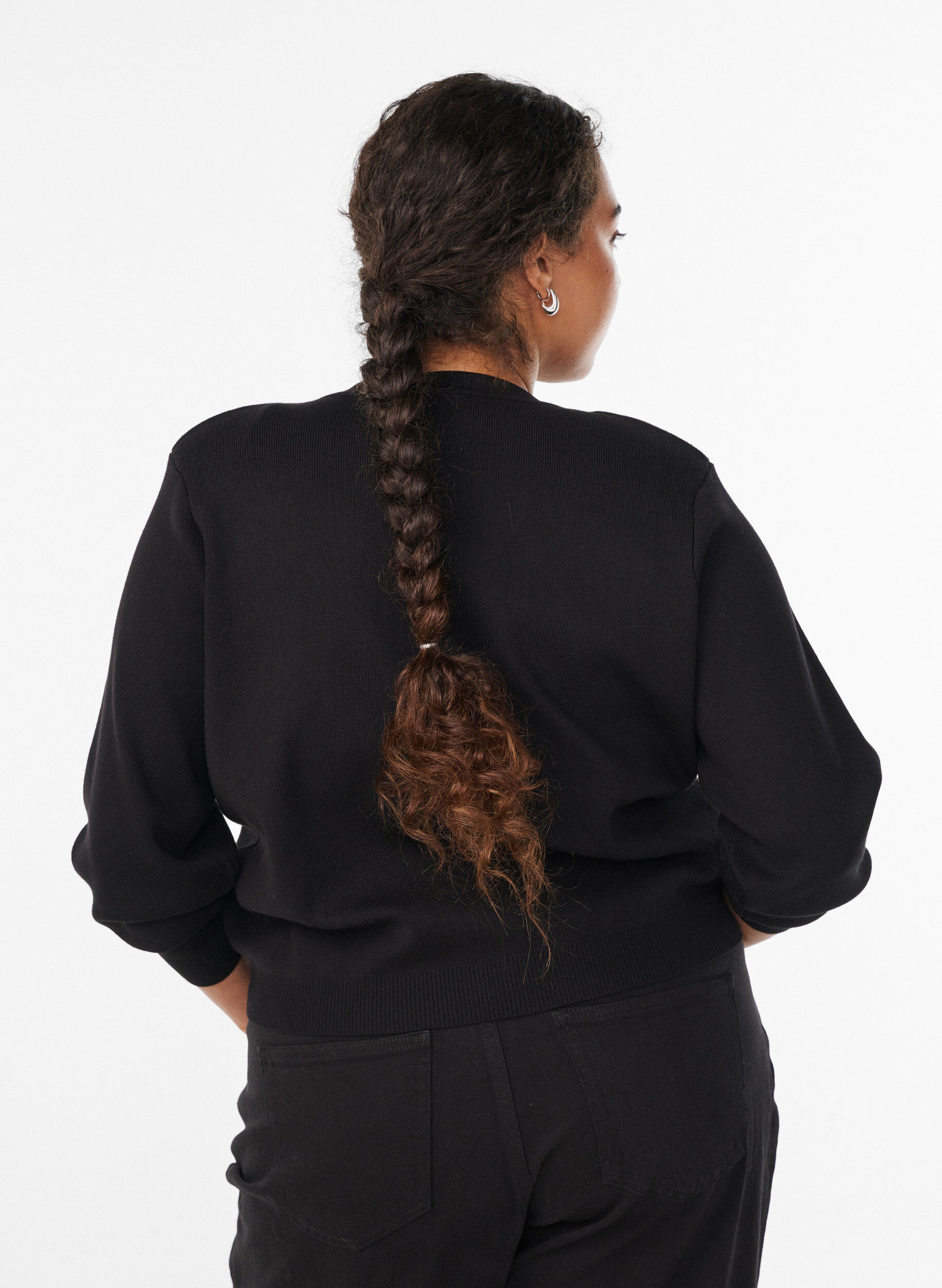 Zizzi Kardigan z&nbsp;ozdobnymi zlotymi guzikami, Czarne, Model image number 2