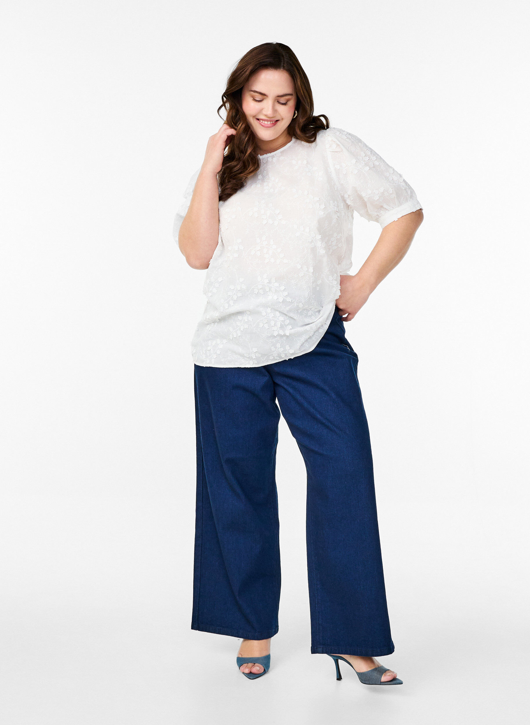 Zizzi Bluzka z kr&oacute;tkim rekawem, haftem i okraglym dekoltem, Biały, Model image number 1