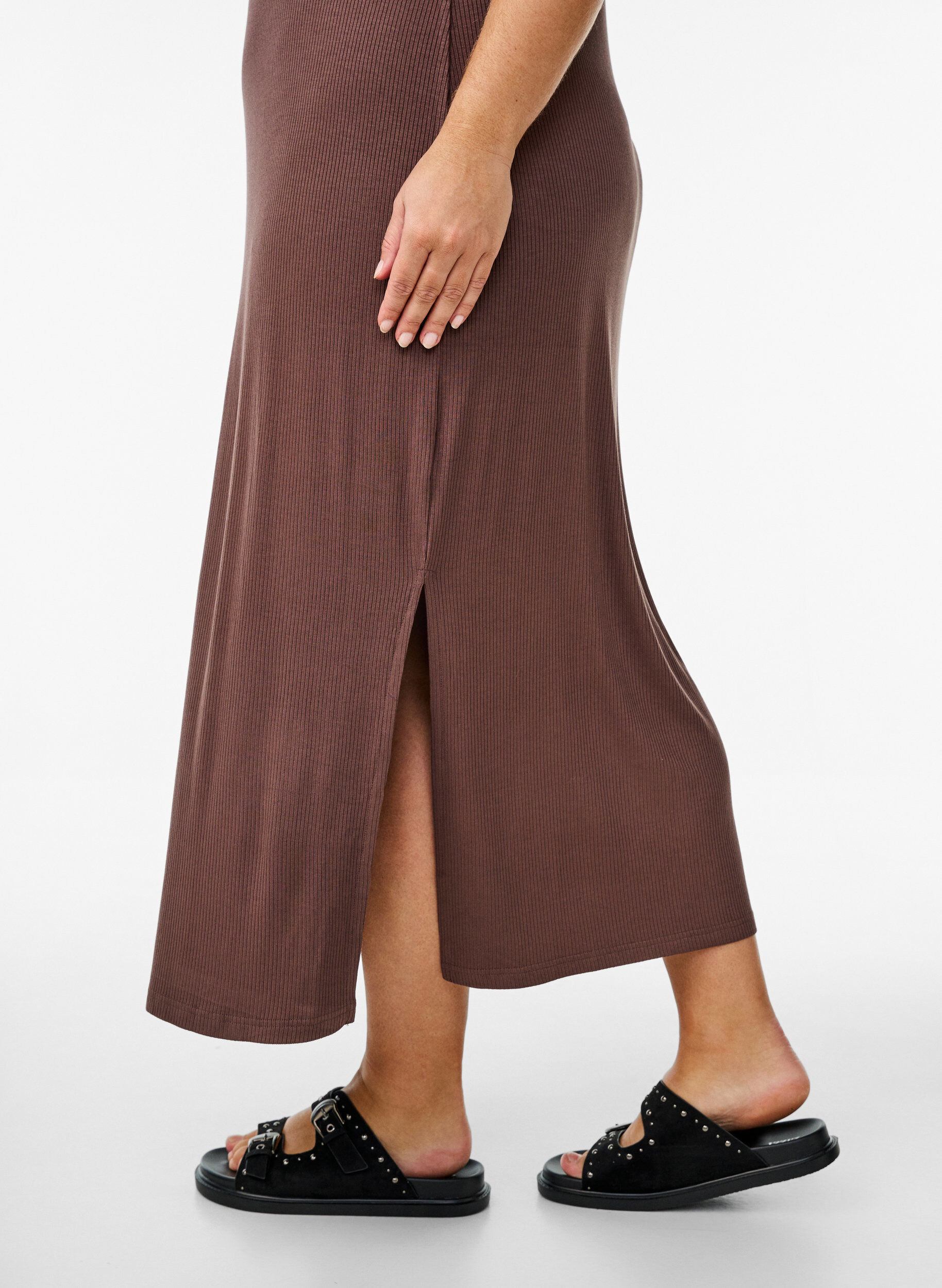 Zizzi Prazkowana sukienka z wiskozy bez rekaw&oacute;w, Brązowy, Model image number 2