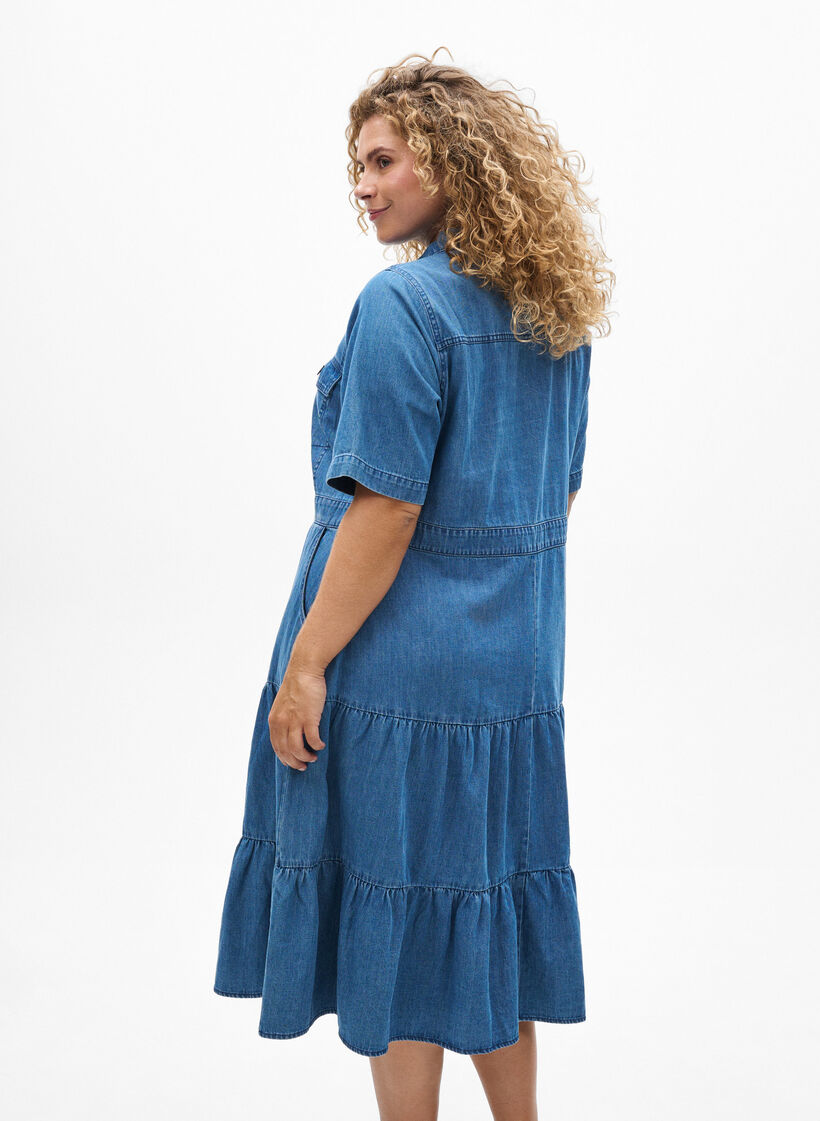 Dzinsowa sukienka midi z guzikami i kr&oacute;tkim rekawem, Niebieskie, Model image number 2