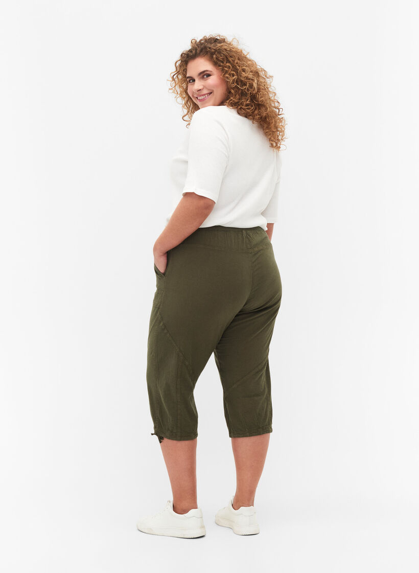 Bawelniane spodnie capri, Zielony, Model image number 1