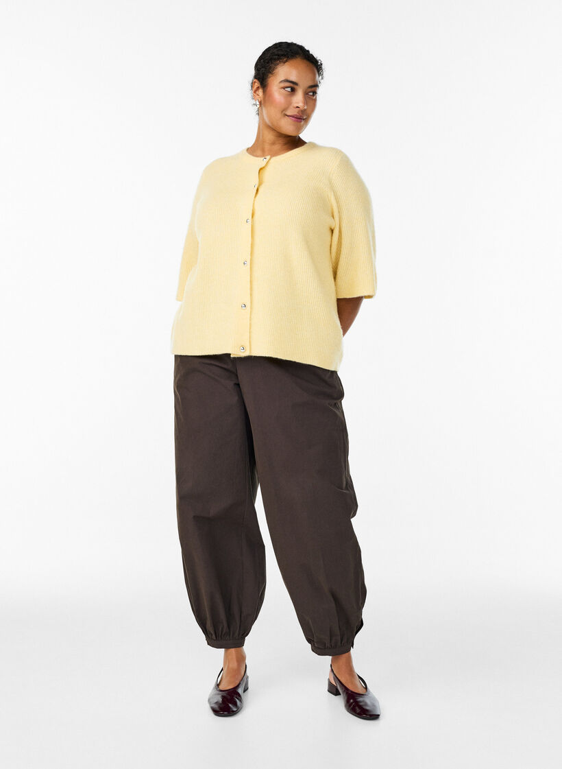 Kardigan z kr&oacute;tkim rekawem z blyszczacymi guziczkami, Ż&oacute;łty, Model image number 1