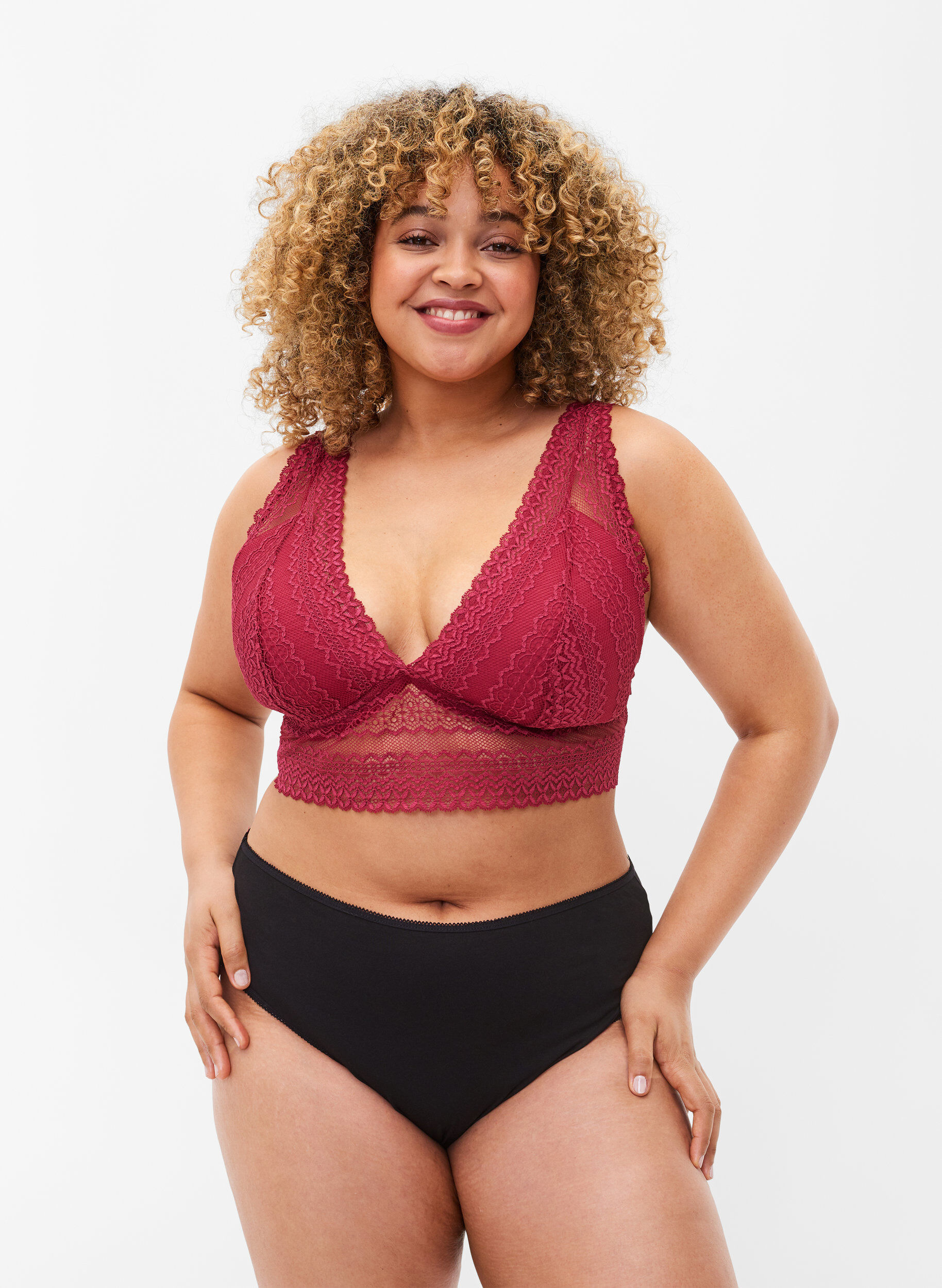 Koronkowy biustonosz z miekkimi wkladkami, Nocturne ASS, Model