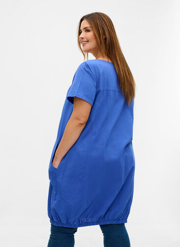 Bawelniana sukienka z krótkim rekawem, Dazzling Blue, Model image number 1