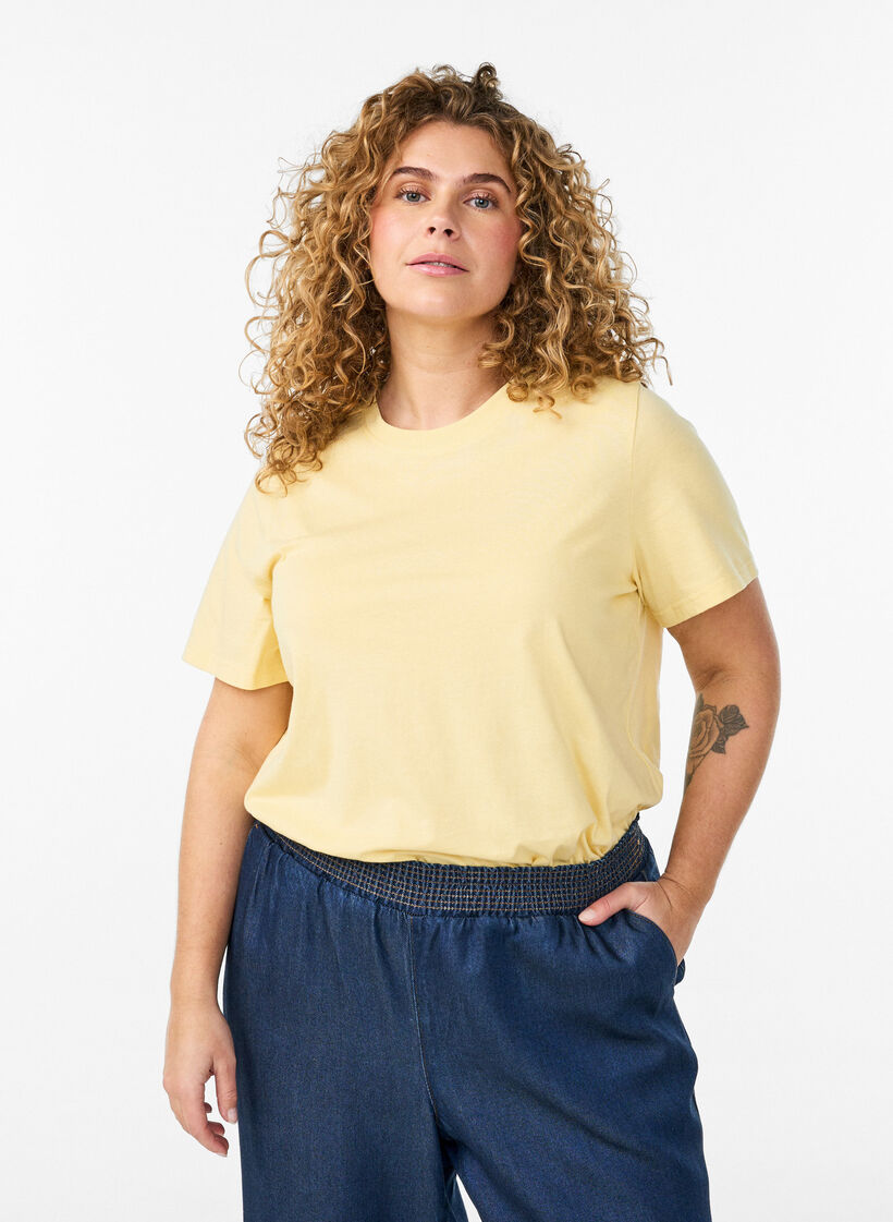 Podstawowa koszulka bawelniana z okraglym dekoltem, Ż&oacute;łty, Model image number 0