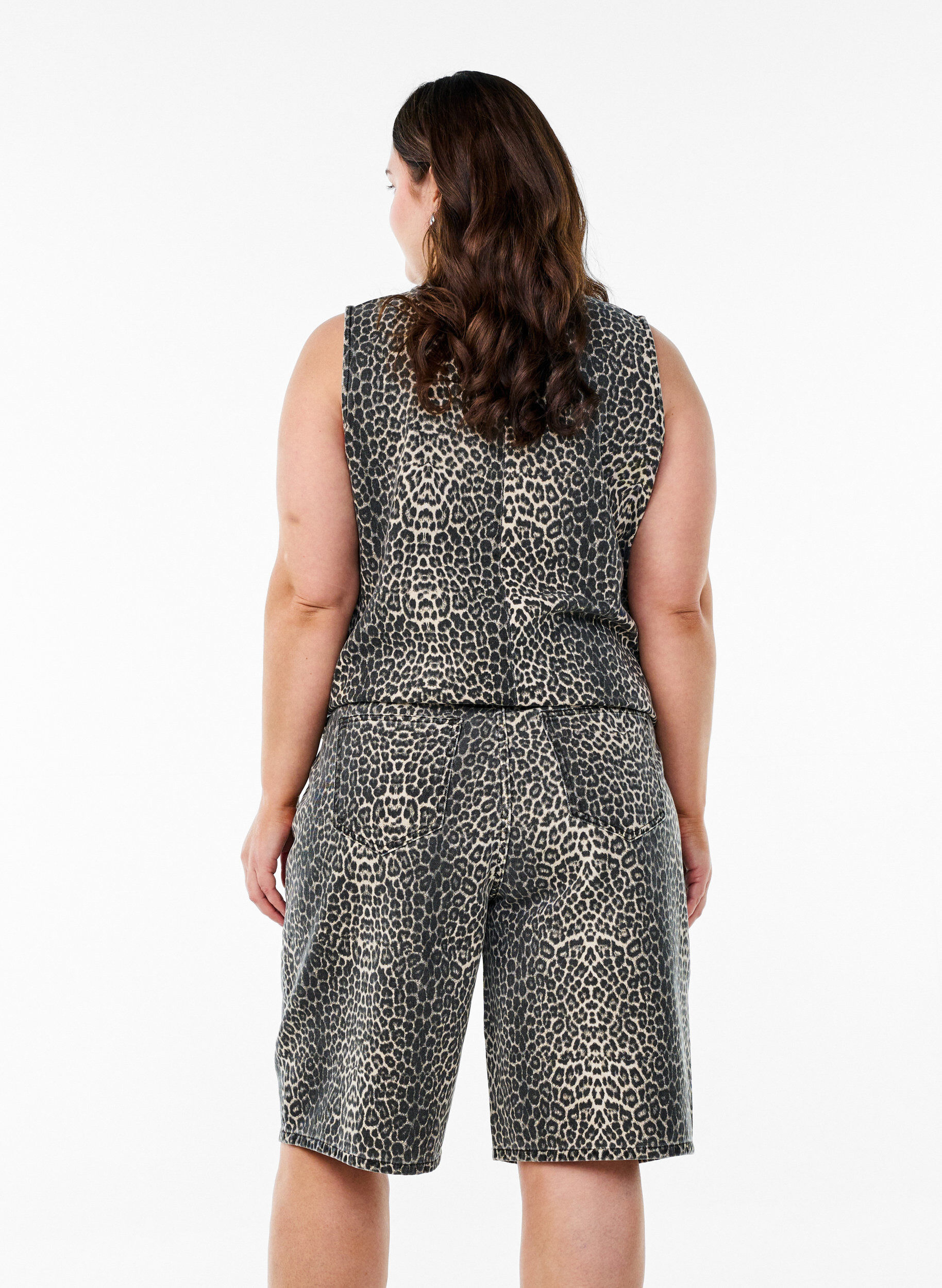 Zizzi Dzinsowe bermudy w panterke, Brązowy, Model image number 1