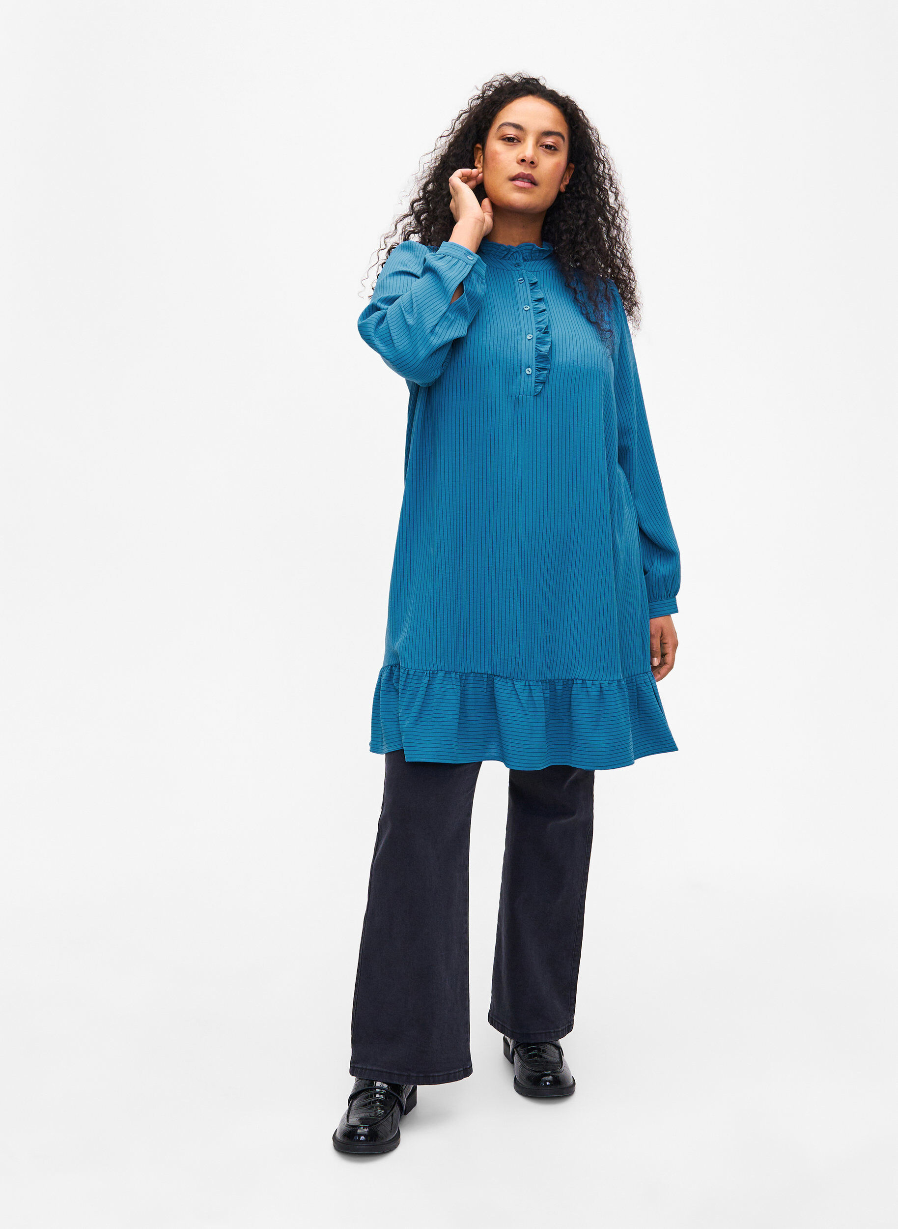 Zizzi Sukienka w paski z falbanami, Niebieskie, Model image number 1