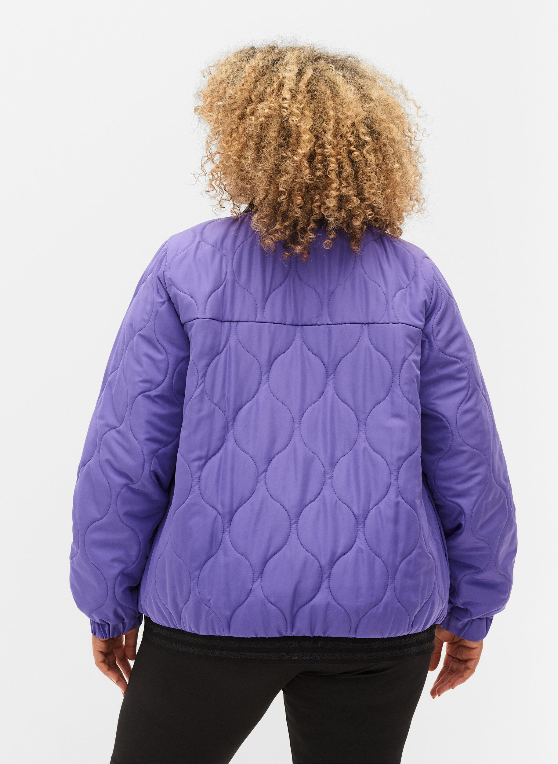 Zizzi Bomberka z kieszeniami i brokatem, Passion Flower, Model image number 1