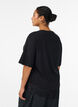 T-shirt z asymetrycznym koronkowym wykonczeniem, Czarne, Model image number 2