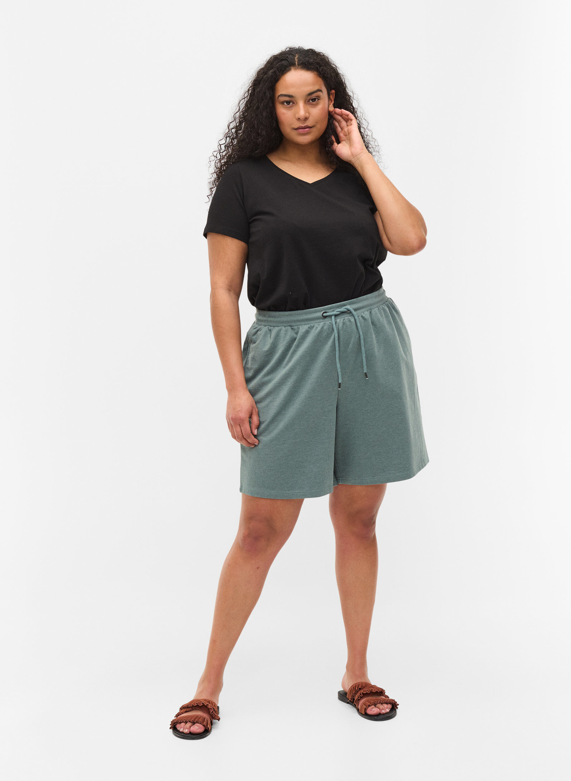 Zizzi Koszulka typu basic z dekoltem w serek, Czarne, Model image number 1