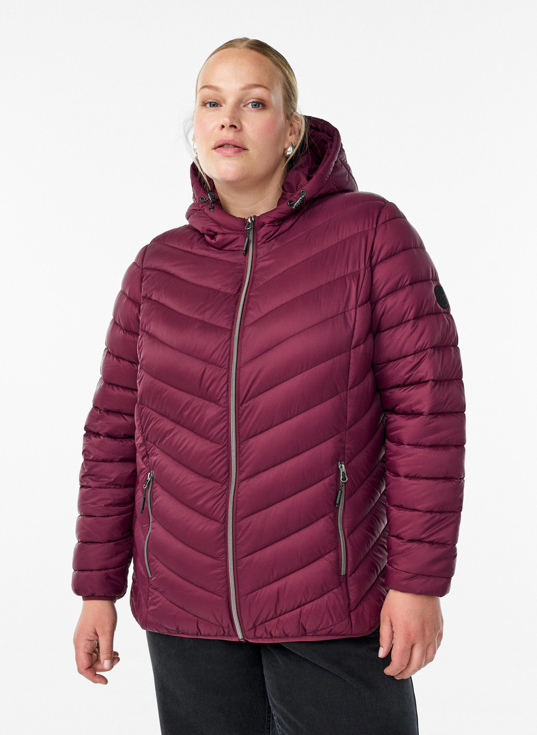Lekka kurtka z kapturem, Ciemnobordowy, Model
