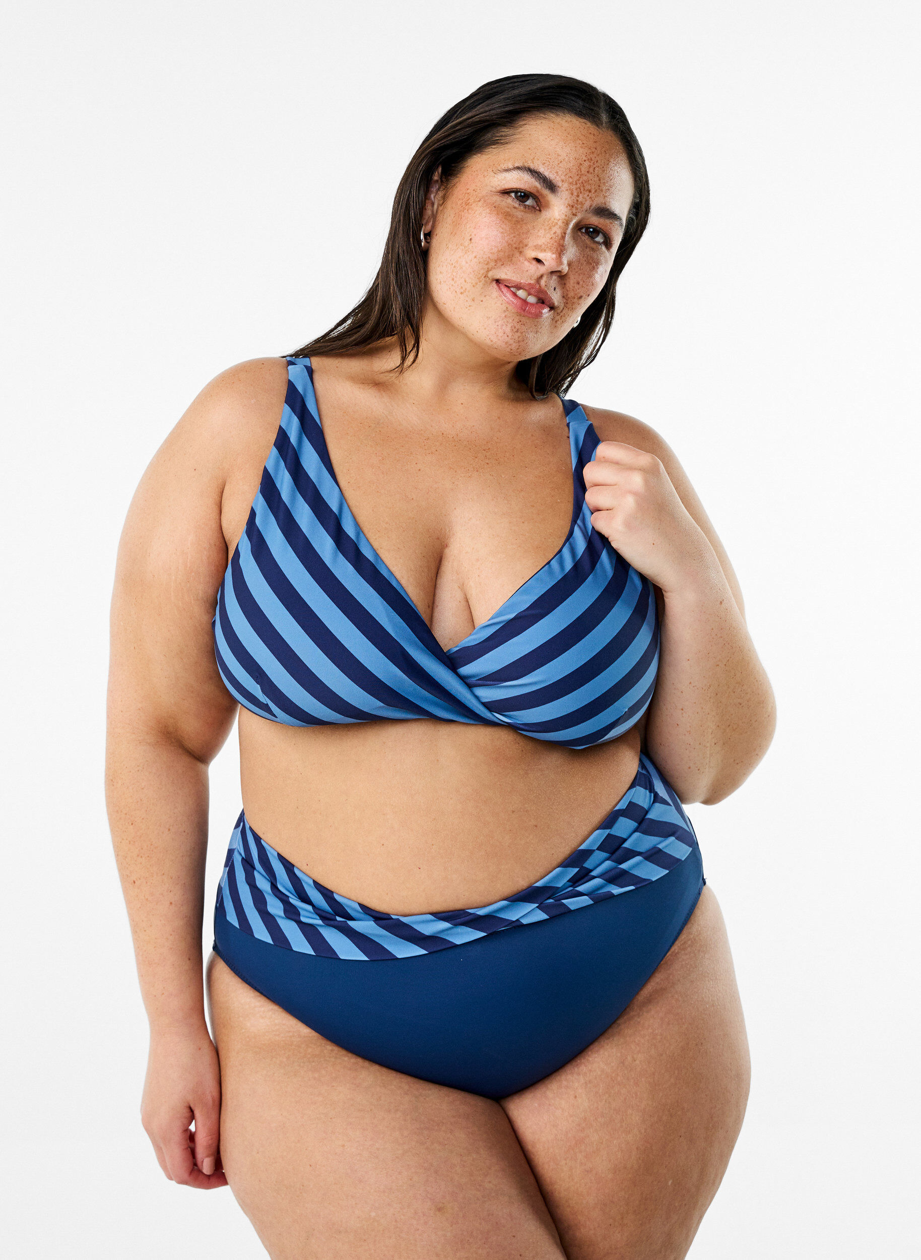 Figi damskie od bikini z detalem kopertowym, Niebieskie, Model