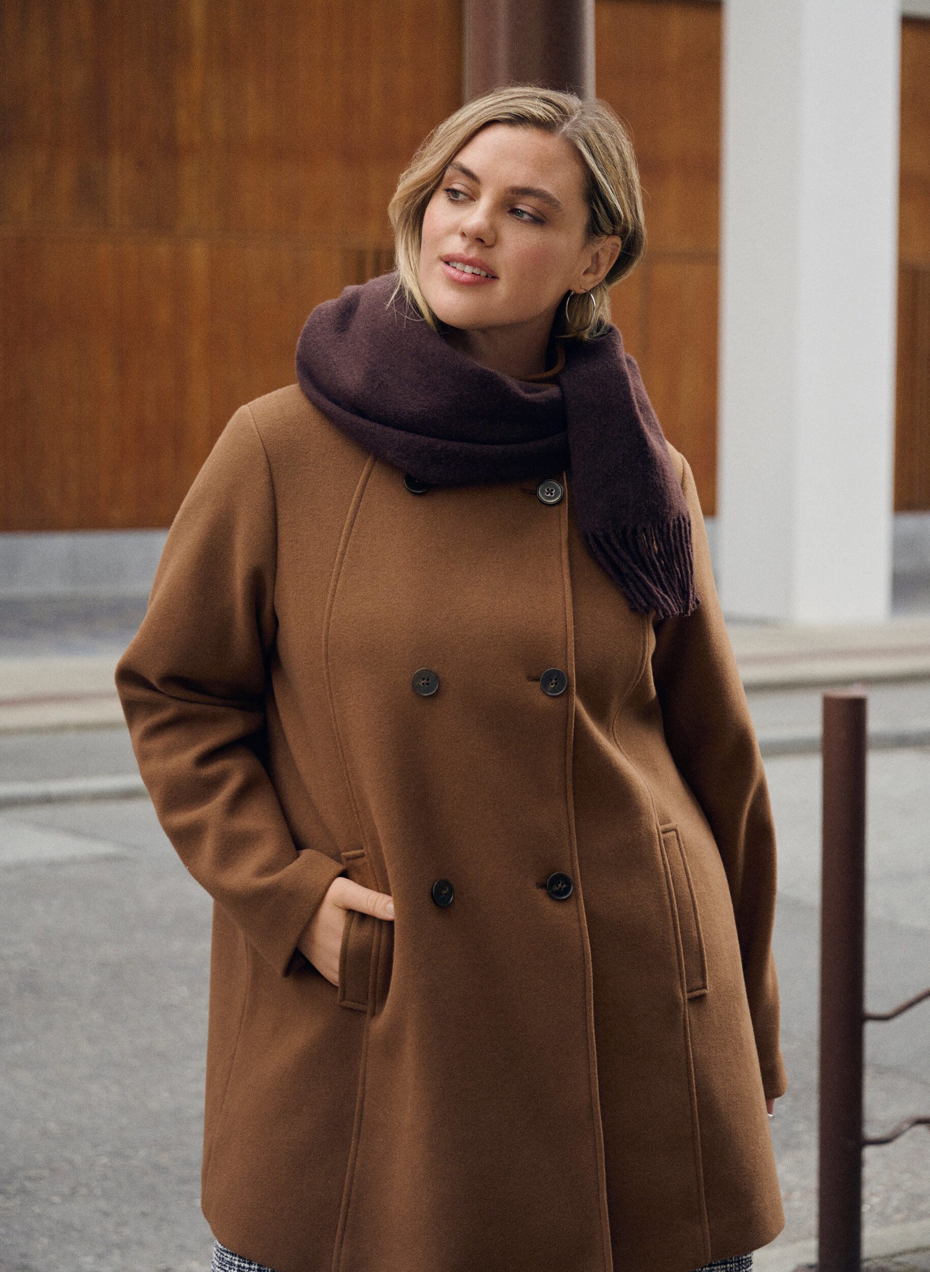 Zizzi Kr&oacute;tki plaszcz o kroju w ksztalcie litery A, Brązowy, Image image number 0