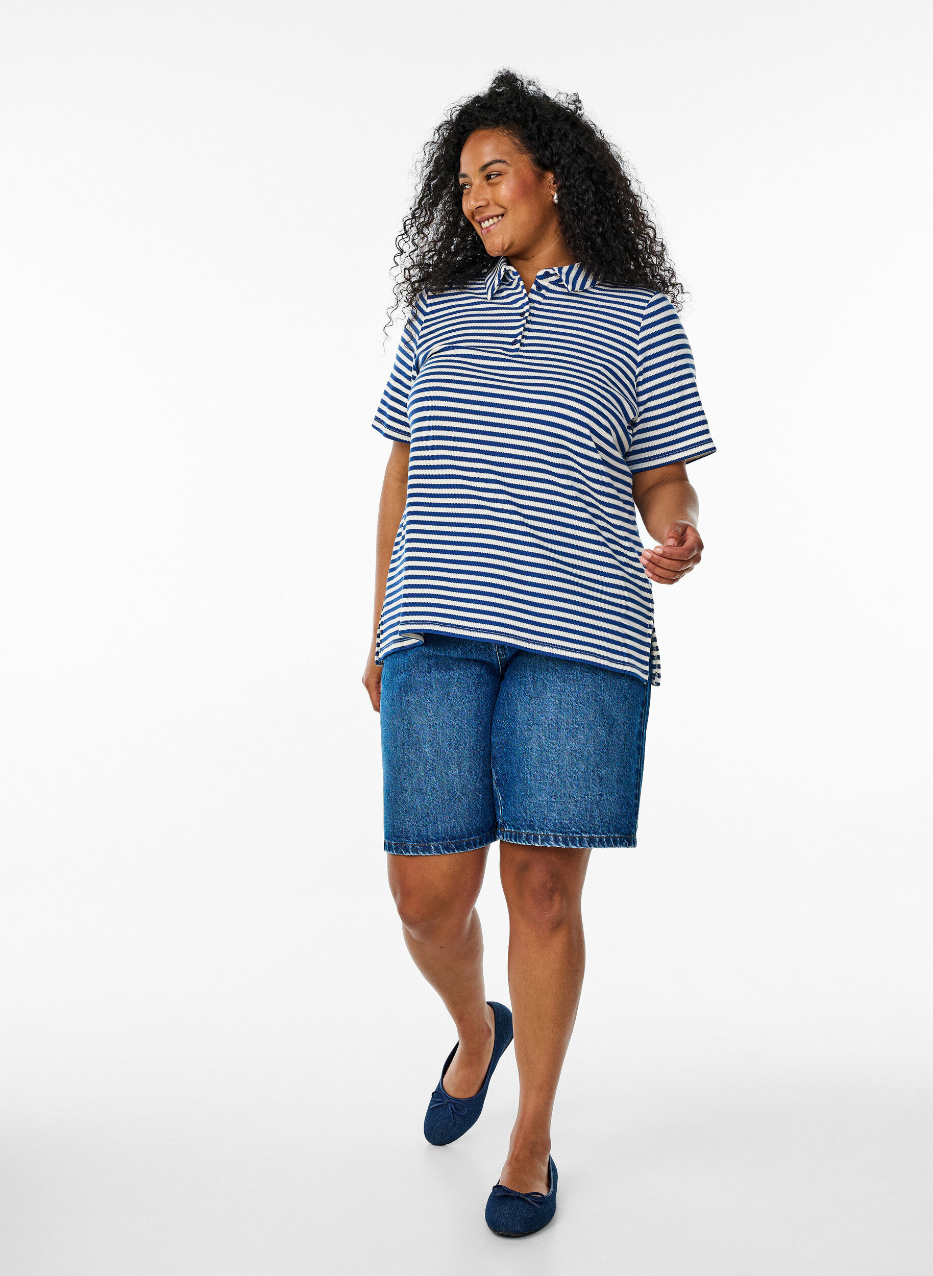 Zizzi Koszulka polo z kr&oacute;tkim rekawem w paski, Niebieskie, Model image number 1