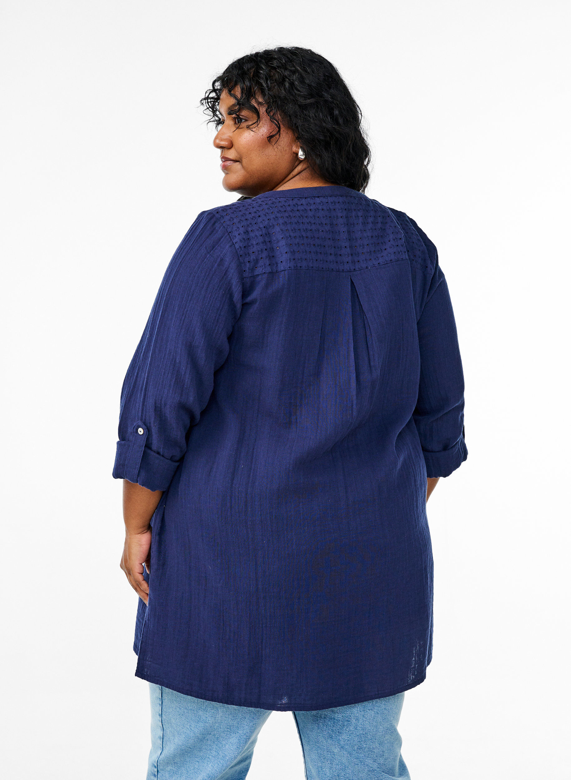 Zizzi Tunika z bawelnianej, muslinowej tkaniny z haftem angielskim, Niebieskie, Model image number 2