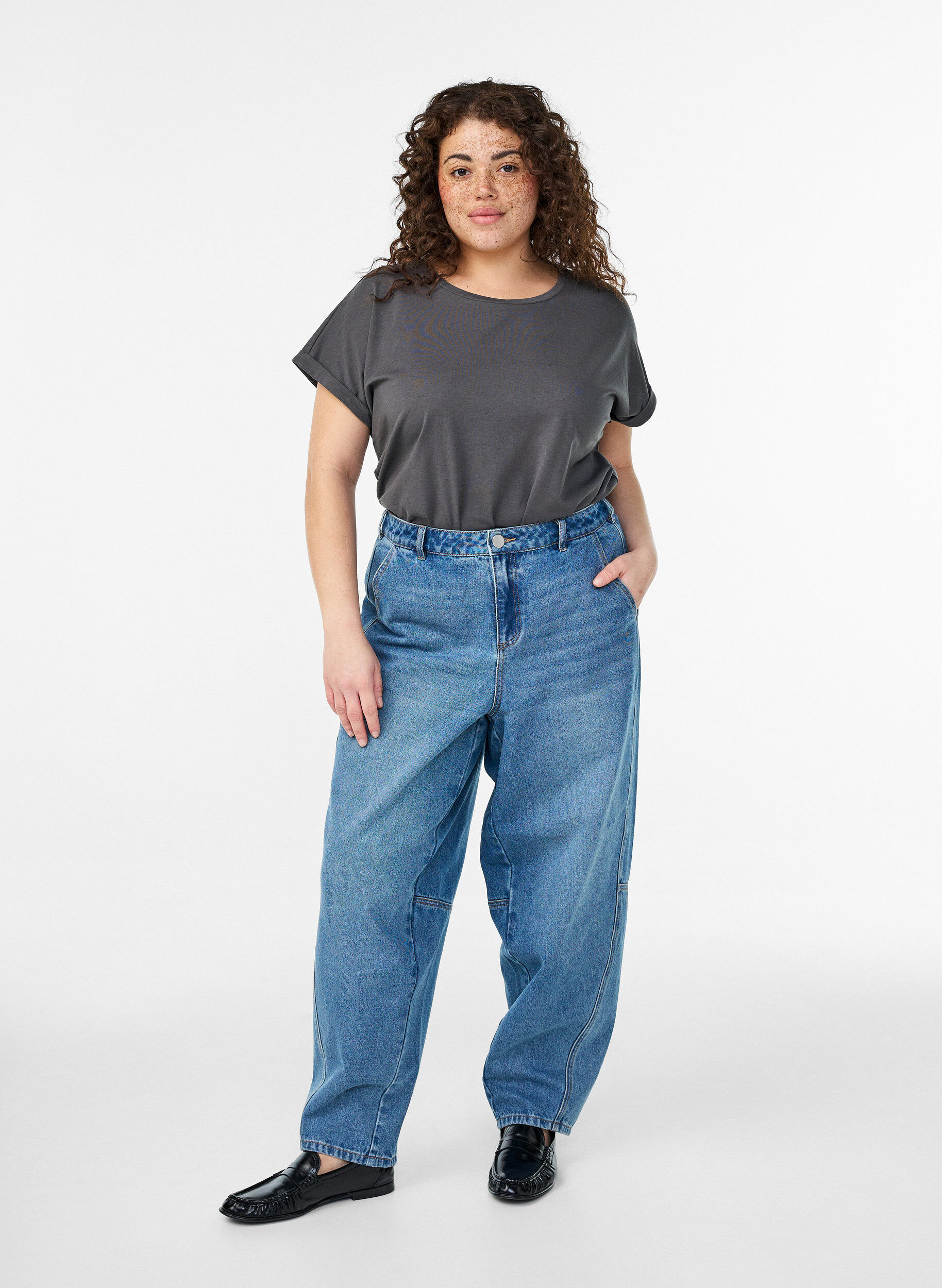 Zizzi Koszulka z kr&oacute;tkimi rekawami wykonana z mieszanki bawelny, Ciemnoszary, Model image number 1