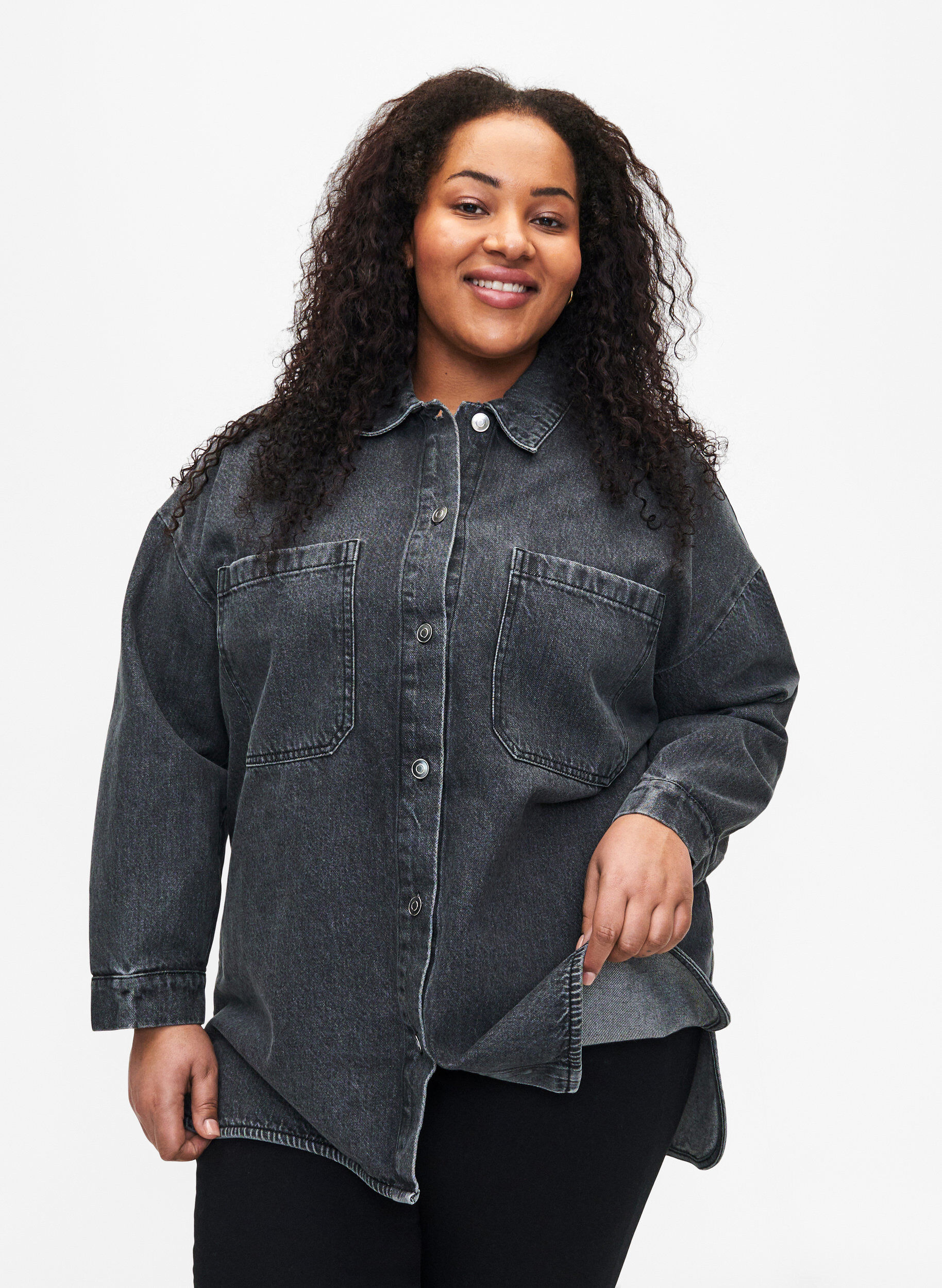 Zizzi Luzna kurtka jeansowa z guzikami, Grey Denim, Model image number 0
