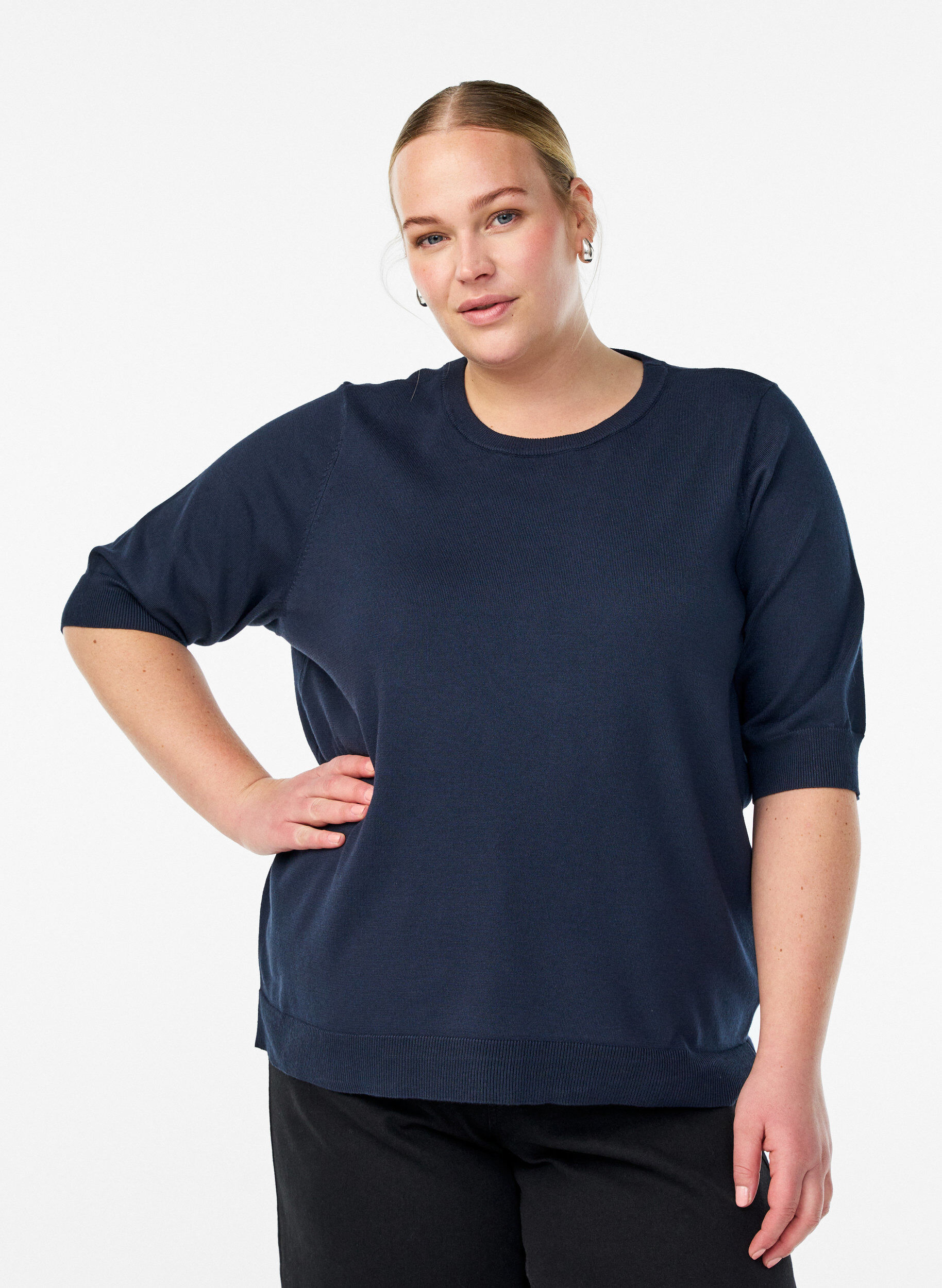 Cienko dzianinowa bluzka z kr&oacute;tkimi rekawami, Niebieskie, Model