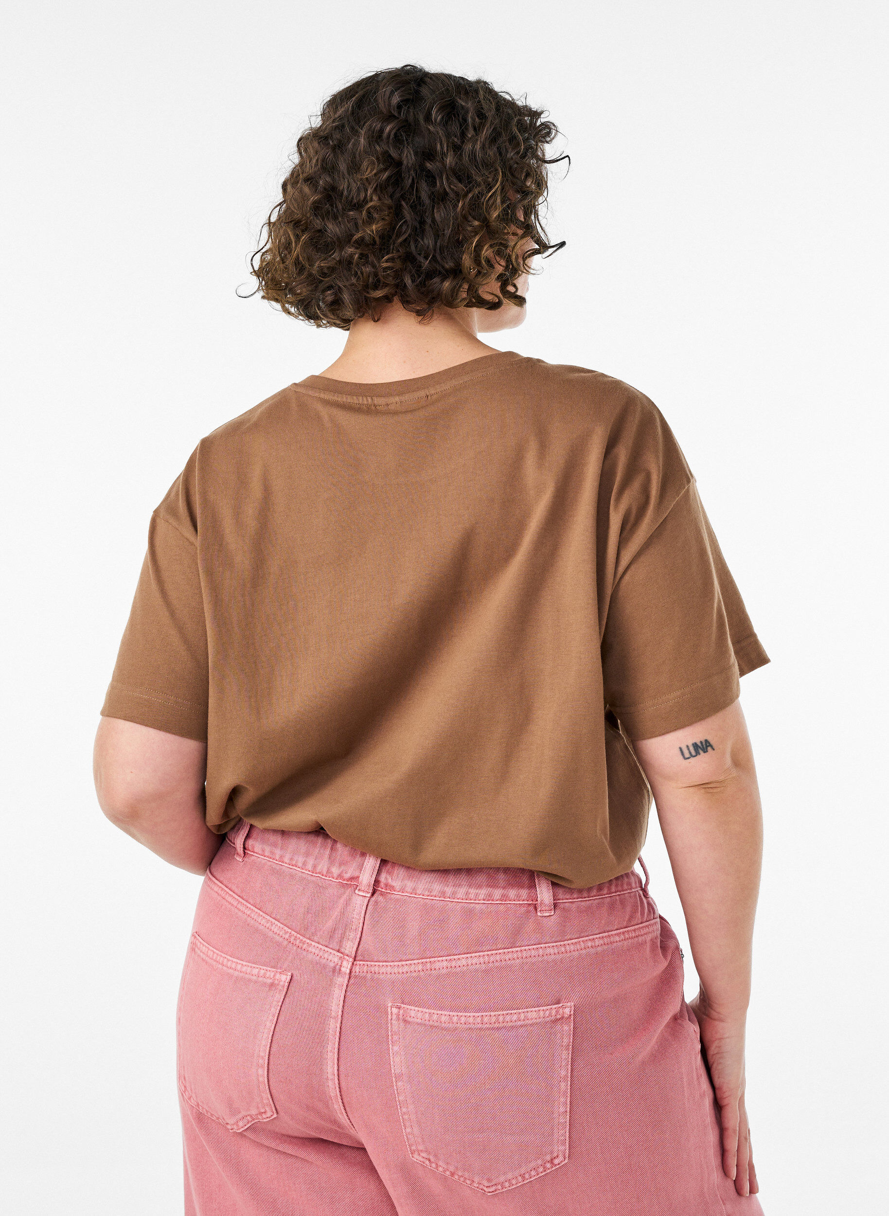 ZizziT-shirt z kr&oacute;tkim rekawem i nadrukiem ze 100 % bawelny, Brązowy, Model image number 2