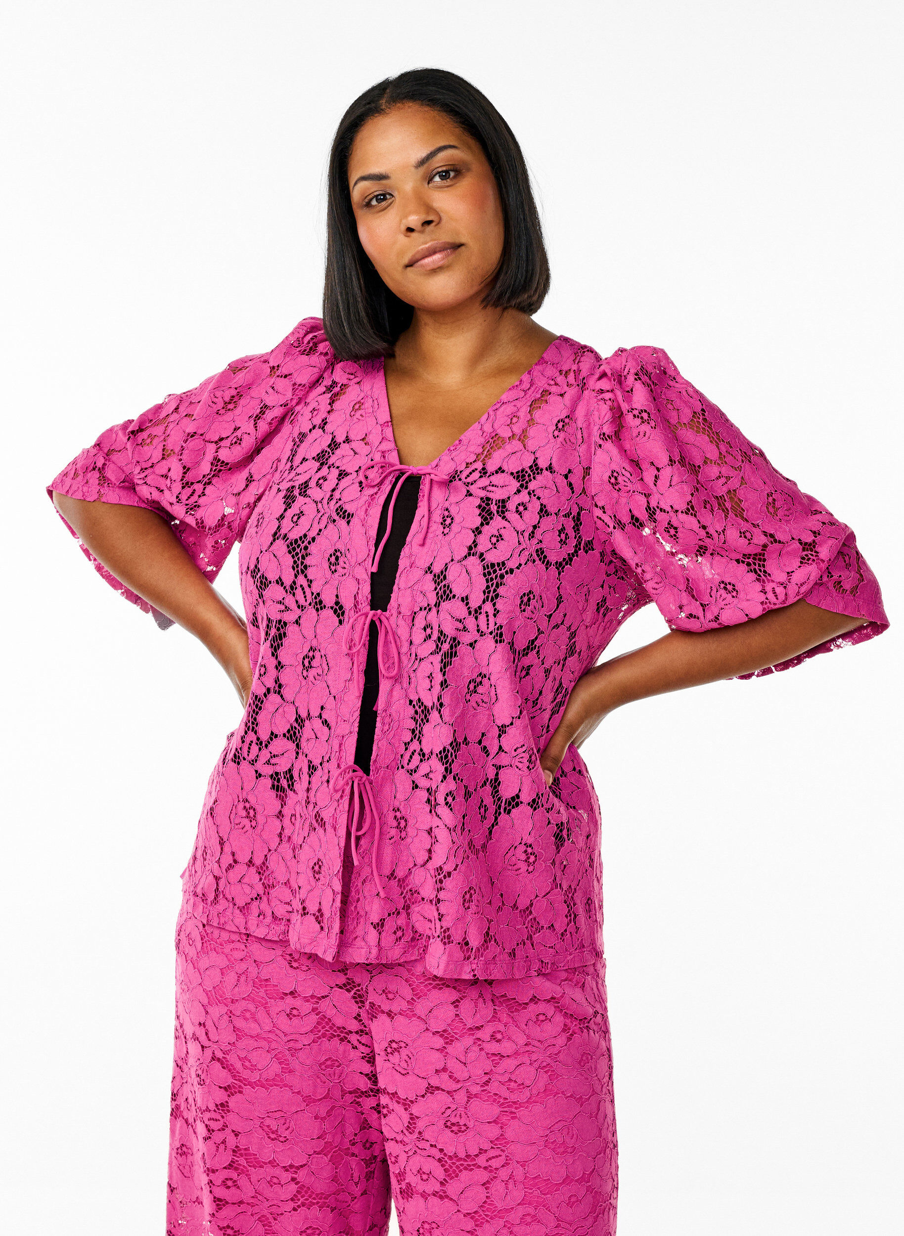 Zizzi Koronkowa bluzka z rekawami 3/4 i kokardkami z przodu, Fioletowy, Model image number 0