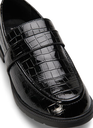 Szerokie skórzane mokasyny z krokodylim wzorem, Black, Packshot image number 3