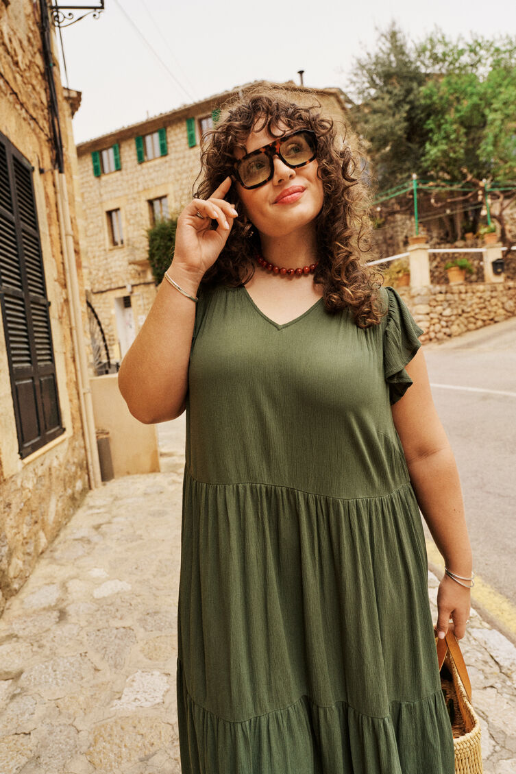 Oliwkowozielony styl boho z ciepłem, , Model