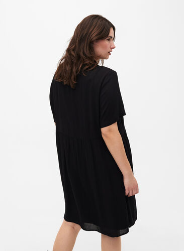 Trapezowa sukienka z wiskozy z krótkimi rekawami, Black, Model image number 1