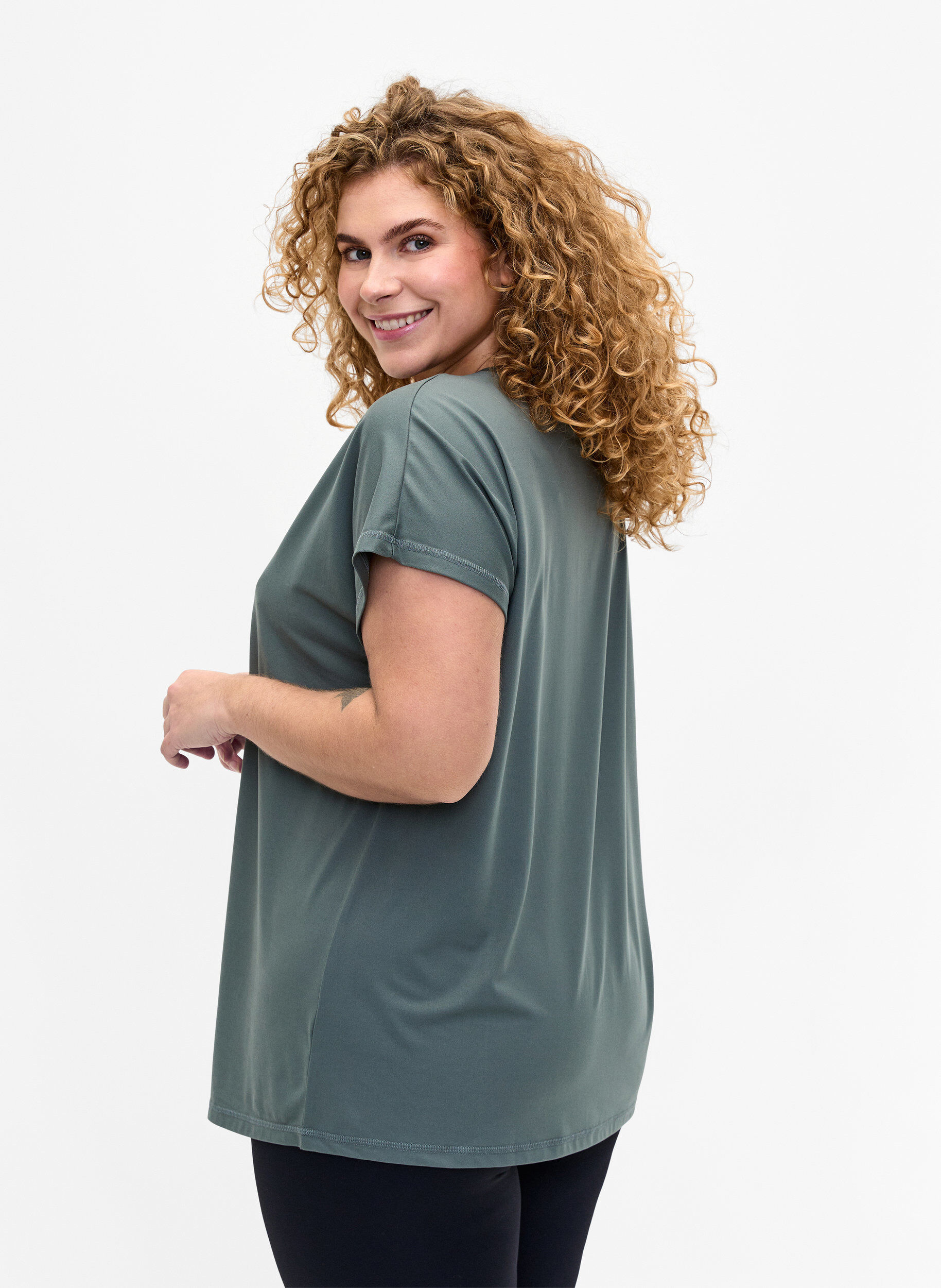 ZizziLuzna koszulka treningowa z dekoltem w szpic, Balsam Green, Model image number 1