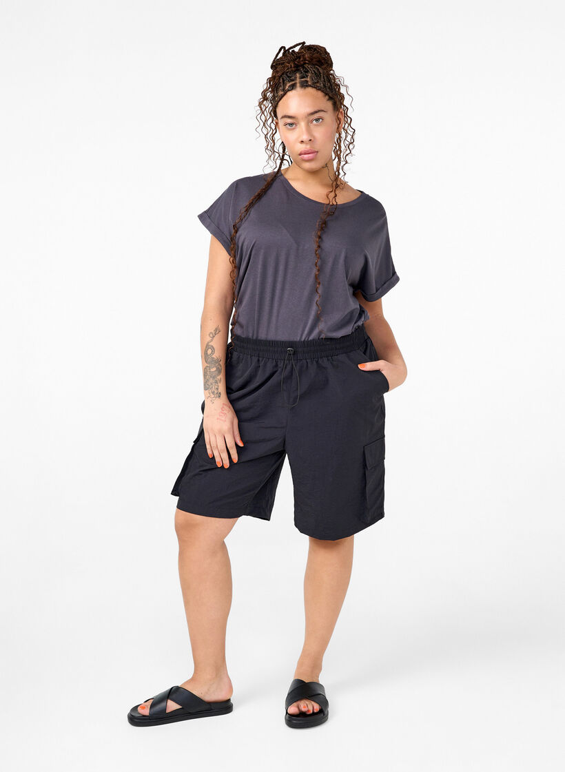 T-shirt z kr&oacute;tkim rekawem z mieszanki bawelny, Ciemnoszary, Model image number 1