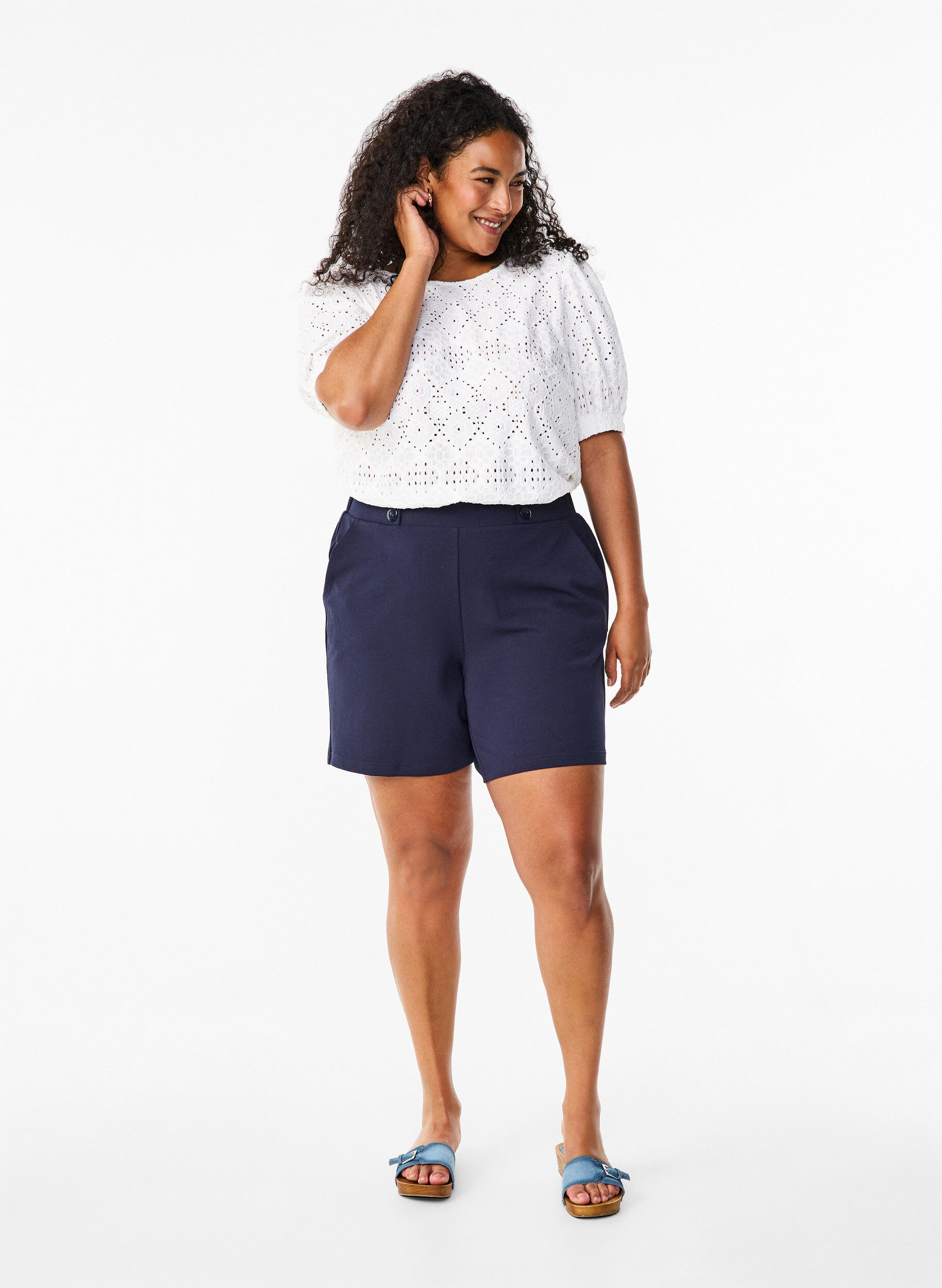 Zizzi Bluzka z kr&oacute;tkim rekawem i koronkowym wzorem, Bright White, Model image number 2