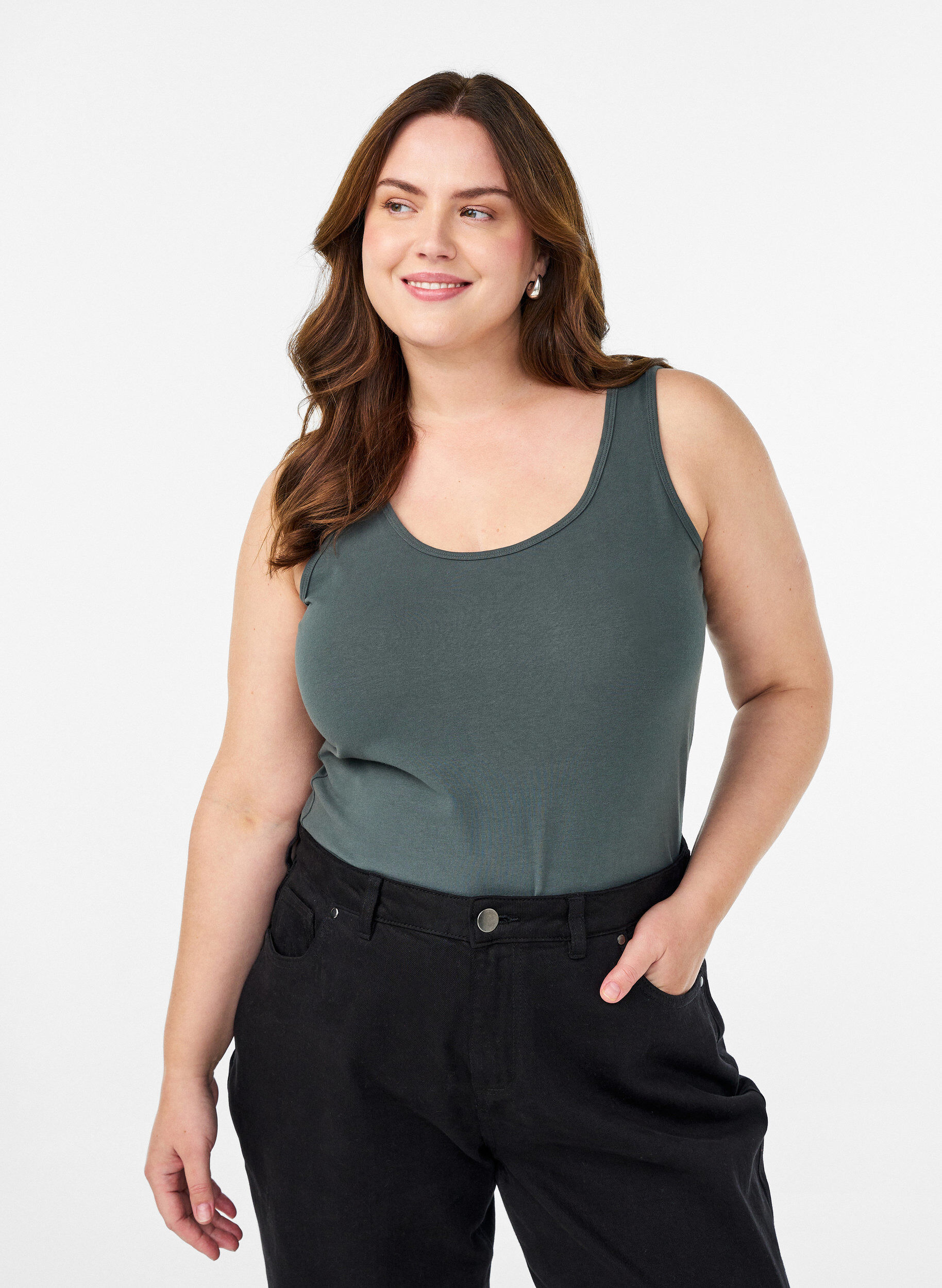 Podstawowy top bawelniany w jednolitym kolorze, Zielony, Model