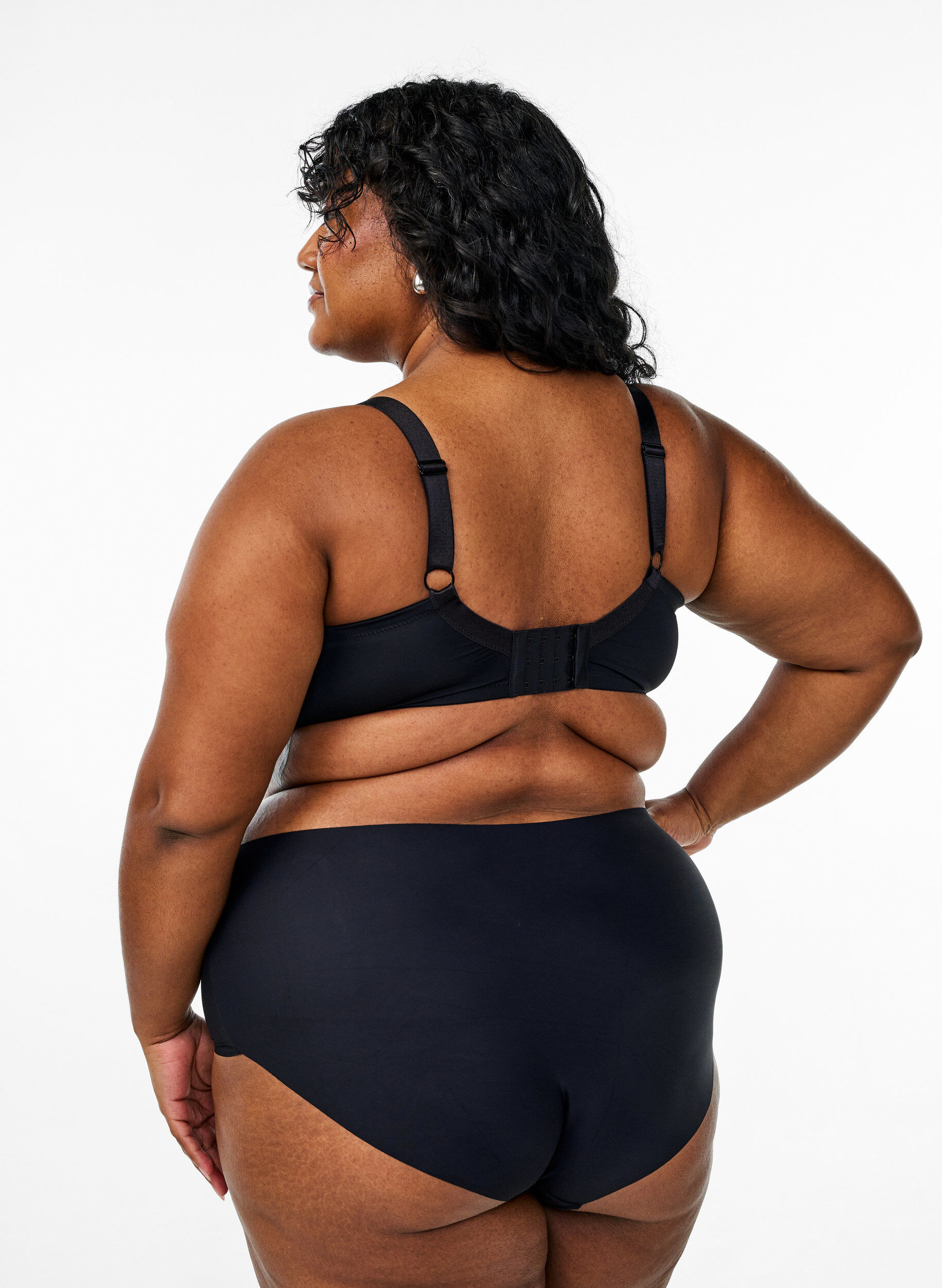 Zizzi Biustonosz formowany z mikrofibry z satynowymi detalami, Czarne, Model image number 2