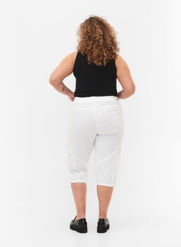 Bawelniane spodnie capri, Bright White, Model image number 1