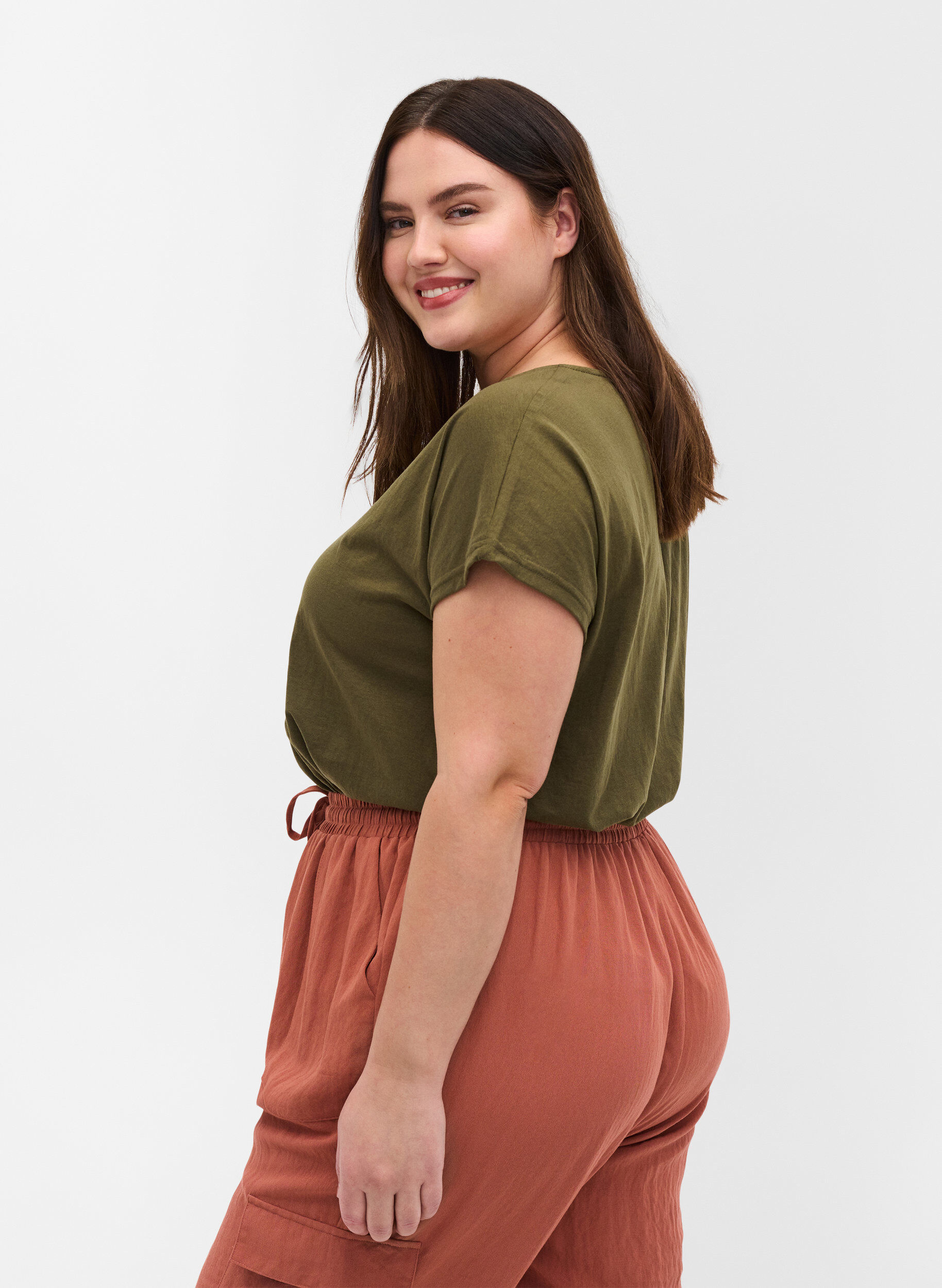 Zizzi Koszulka z mieszanki bawelny, Ivy Green, Model image number 2