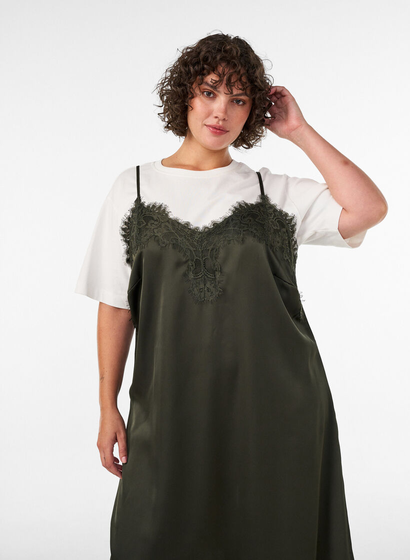 Satynowa sukienka z koronka i asymetrycznym dolem, Zielony, Model image number 2