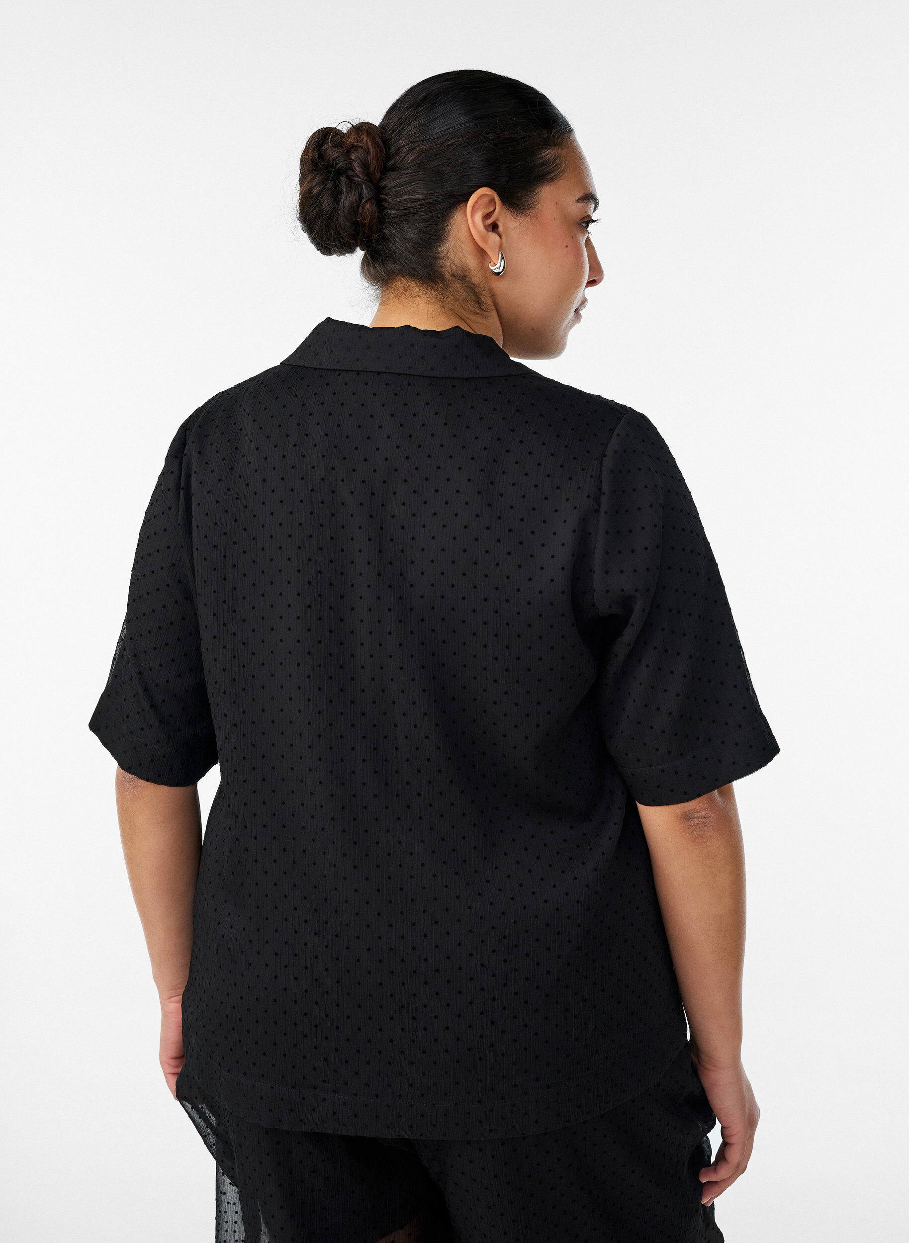 ZizziBluzka Polka dot z kolnierzykami, Czarne, Model image number 2