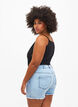 Szorty jeansowe z wytwornymi detalami, Light Blue Denim, Model image number 1