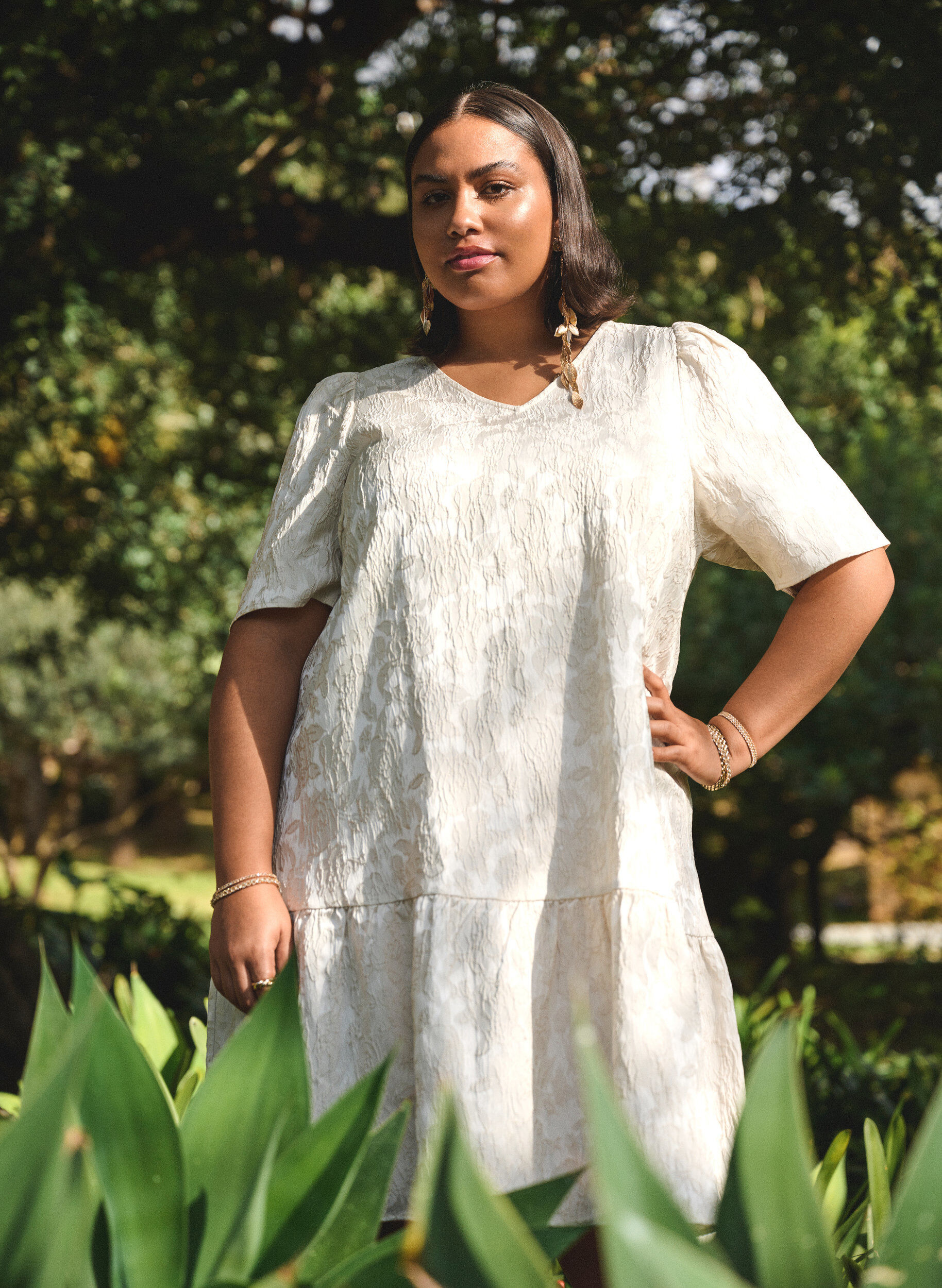 Zizzi Zakardowa sukienka do kolan z kr&oacute;tkim rekawem, Whisper White, Image image number 0